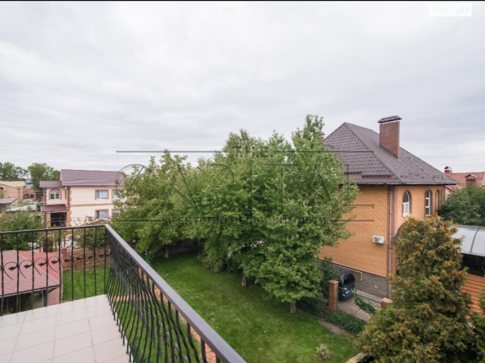 трехэтажный дом с верандой, 410 кв. м, кирпич. Продажа в Софиевской Борщаговке фото 1 трехэтажный дом с верандой, 410 кв. м, кирпич. Продажа в Софиевской Борщаговке фото 1