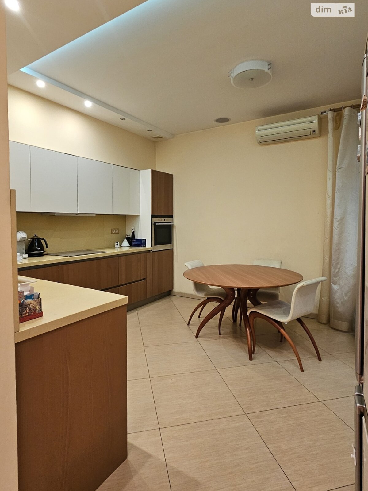 двоповерховий будинок з гаражем, 554 кв. м, цегла. Продаж у Софіївській Борщагівці фото 1 двоповерховий будинок з гаражем, 554 кв. м, цегла. Продаж у Софіївській Борщагівці фото 1