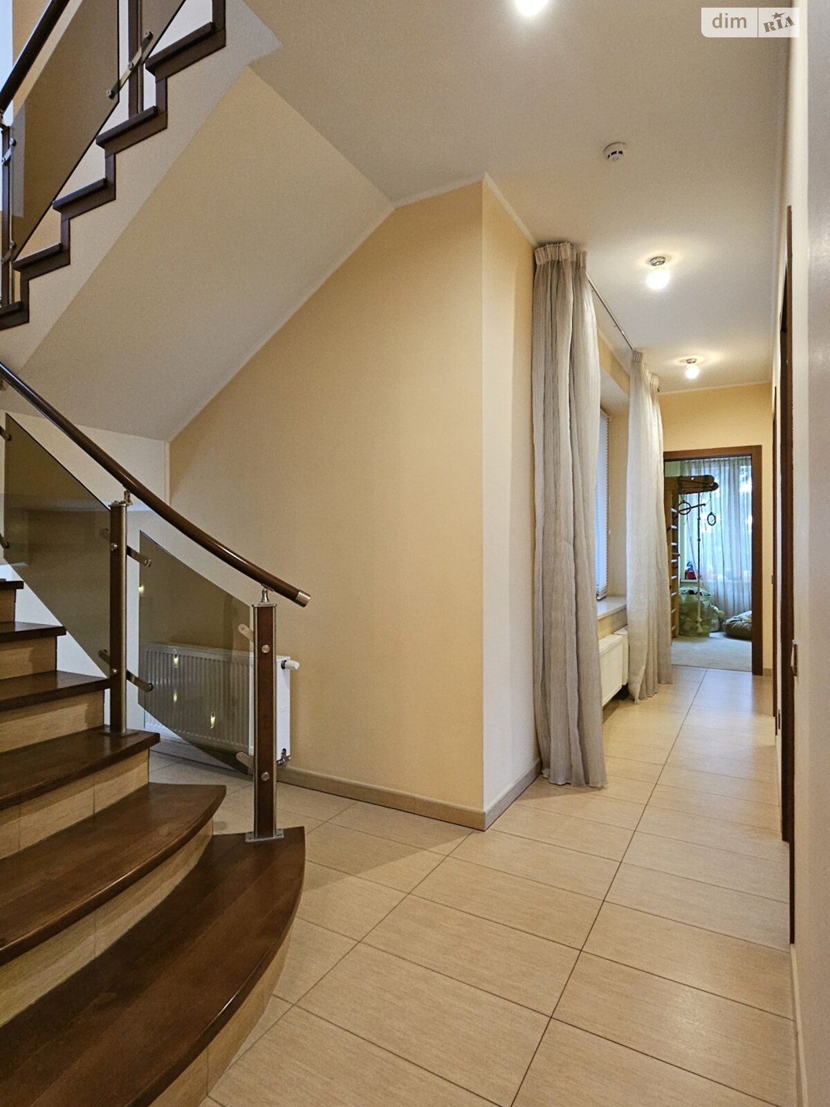 двоповерховий будинок з гаражем, 554 кв. м, цегла. Продаж у Софіївській Борщагівці фото 1 двоповерховий будинок з гаражем, 554 кв. м, цегла. Продаж у Софіївській Борщагівці фото 1