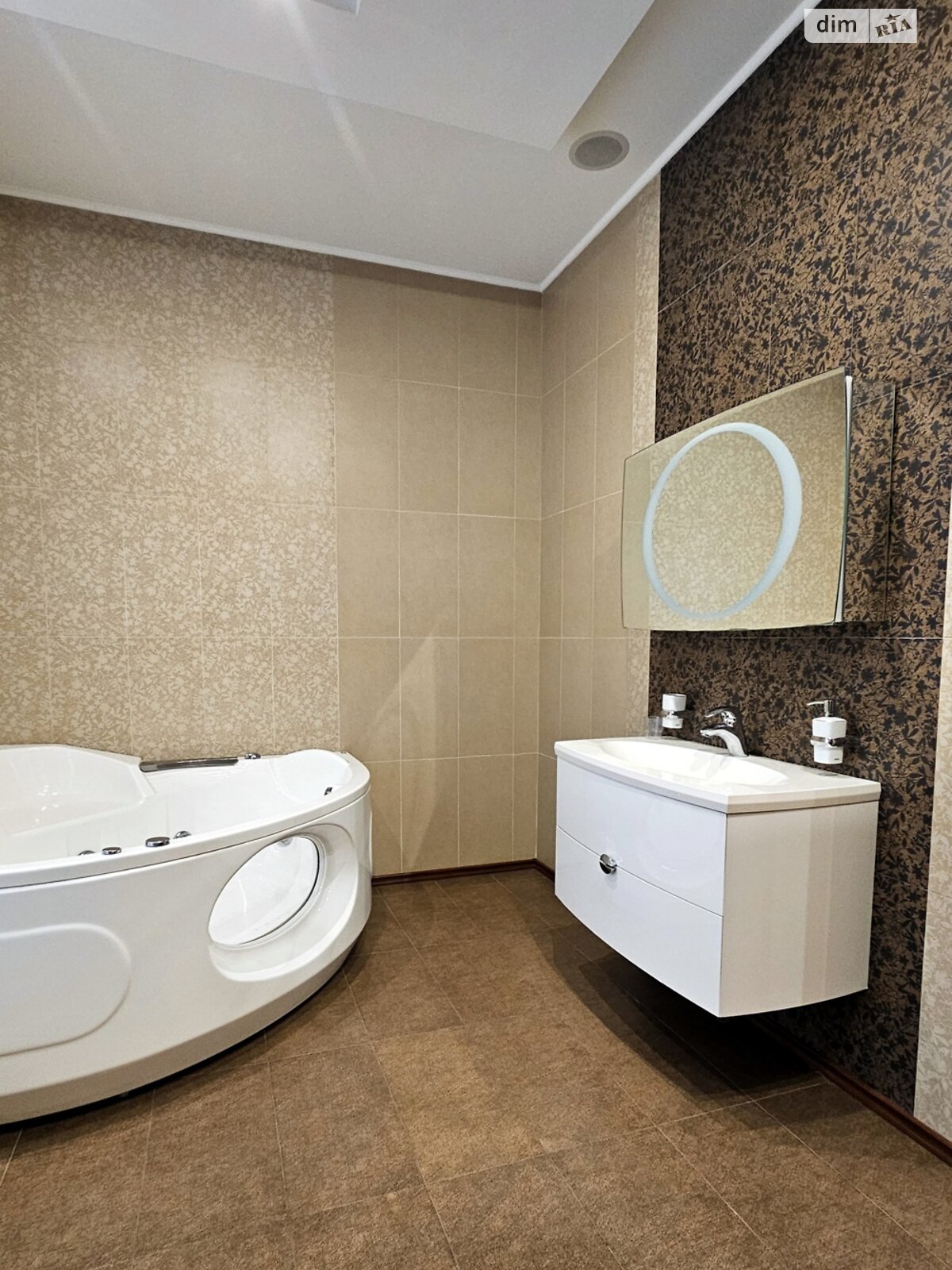 двоповерховий будинок з гаражем, 554 кв. м, цегла. Продаж у Софіївській Борщагівці фото 1 двоповерховий будинок з гаражем, 554 кв. м, цегла. Продаж у Софіївській Борщагівці фото 1