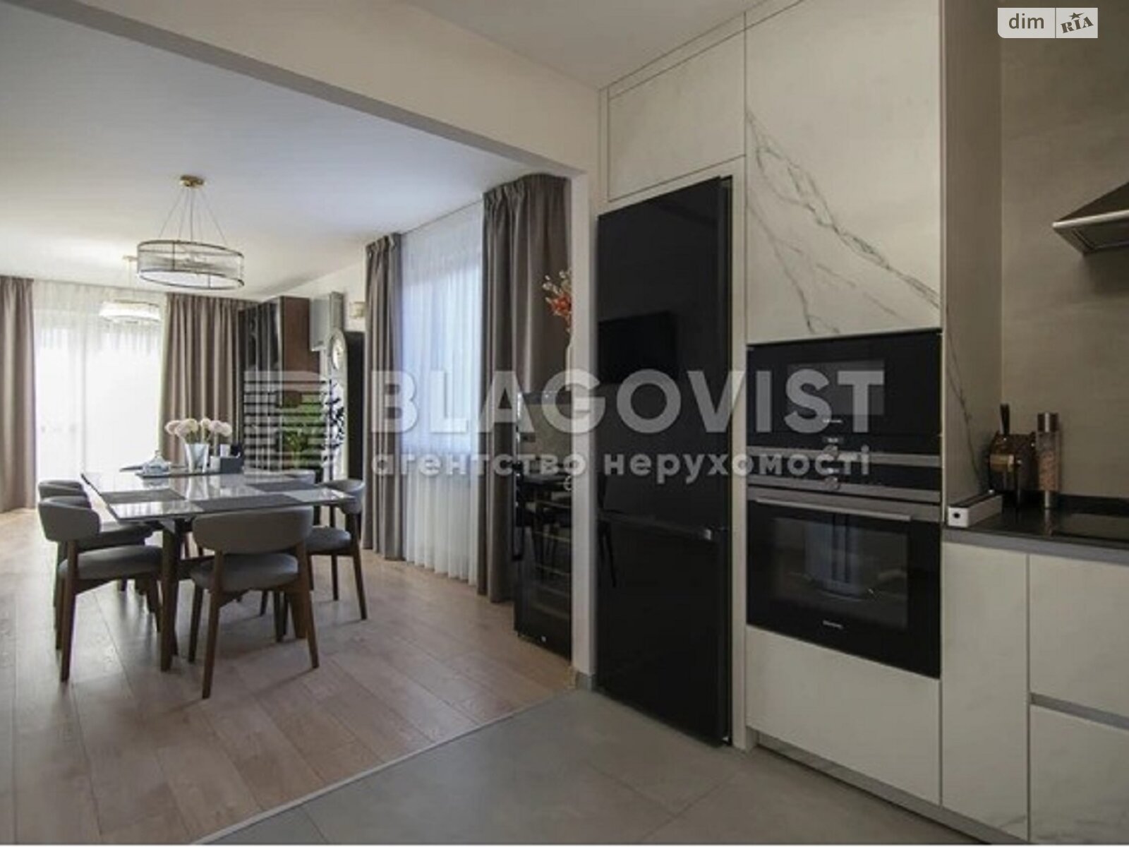 триповерховий будинок бесідка, 300 кв. м, цегла. Продаж у Софіївській Борщагівці фото 1 триповерховий будинок бесідка, 300 кв. м, цегла. Продаж у Софіївській Борщагівці фото 1