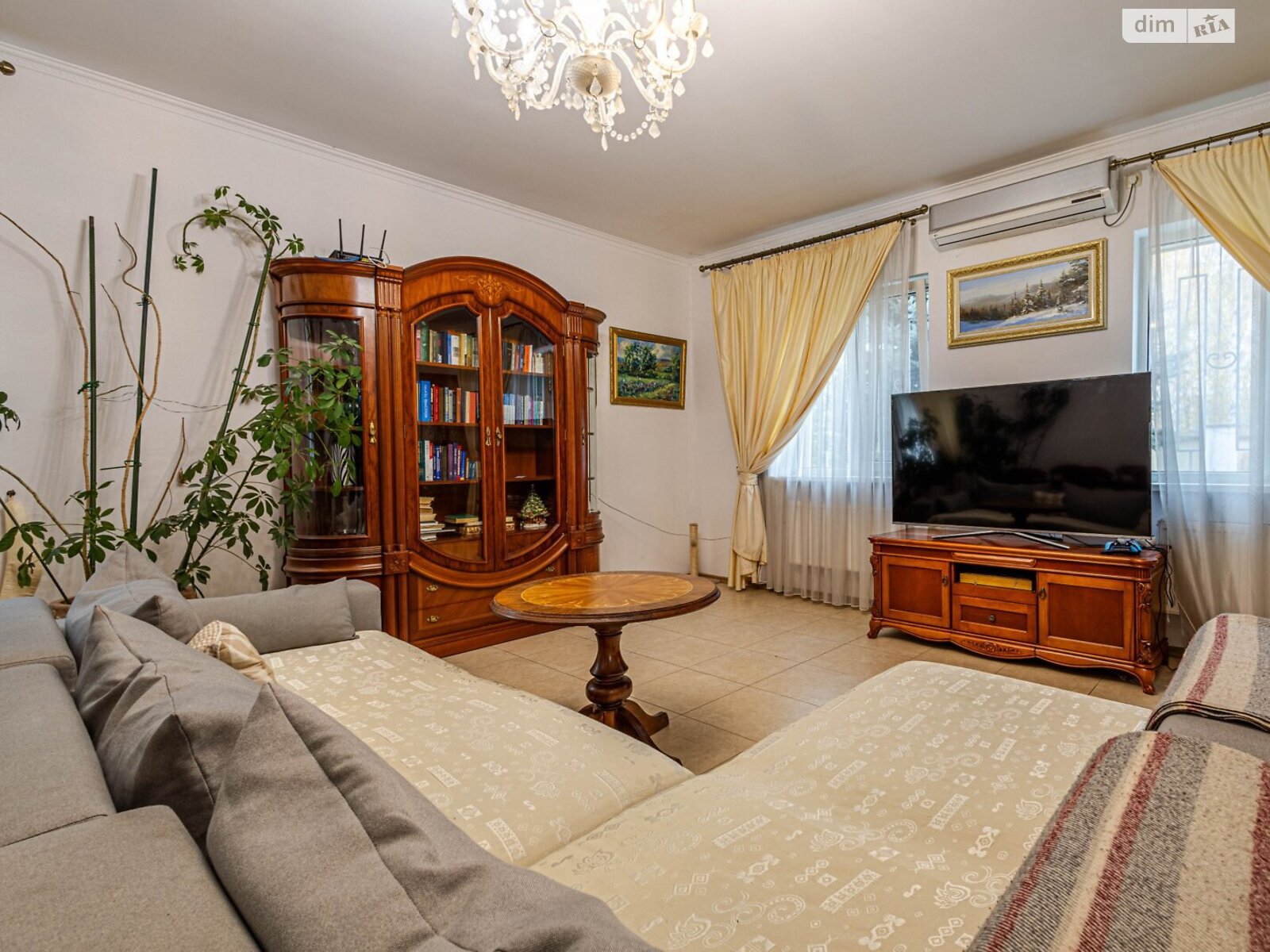 трехэтажный дом с гаражом, 471.6 кв. м, кирпич. Продажа в Софиевской Борщаговке фото 1 трехэтажный дом с гаражом, 471.6 кв. м, кирпич. Продажа в Софиевской Борщаговке фото 1