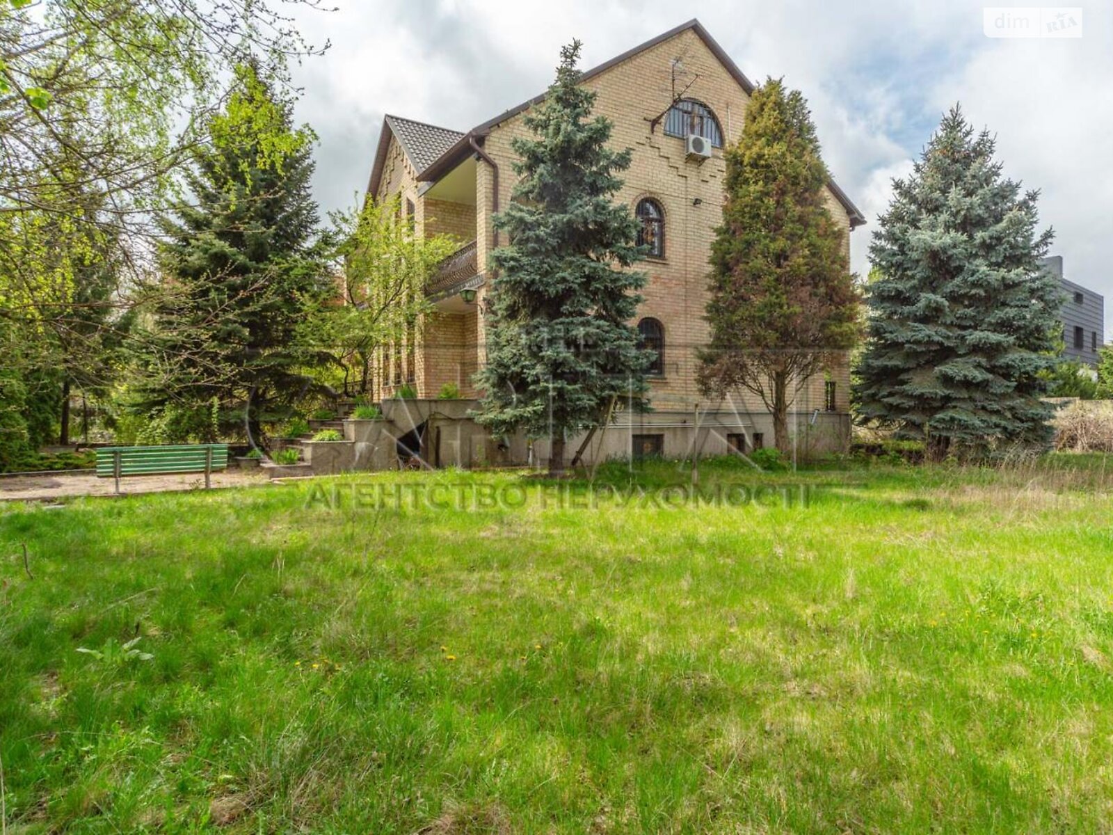 чотириповерховий будинок з гаражем, 425 кв. м, цегла. Продаж у Софіївській Борщагівці фото 1 чотириповерховий будинок з гаражем, 425 кв. м, цегла. Продаж у Софіївській Борщагівці фото 1