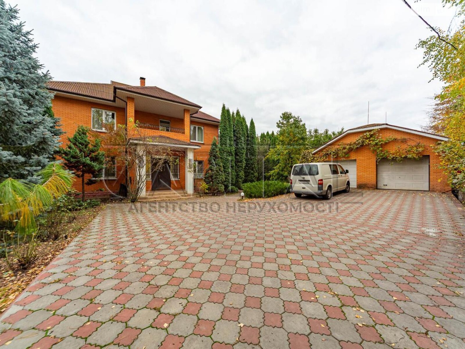 двухэтажный дом с верандой, 250 кв. м, кирпич. Продажа в Софиевской Борщаговке фото 1 двухэтажный дом с верандой, 250 кв. м, кирпич. Продажа в Софиевской Борщаговке фото 1