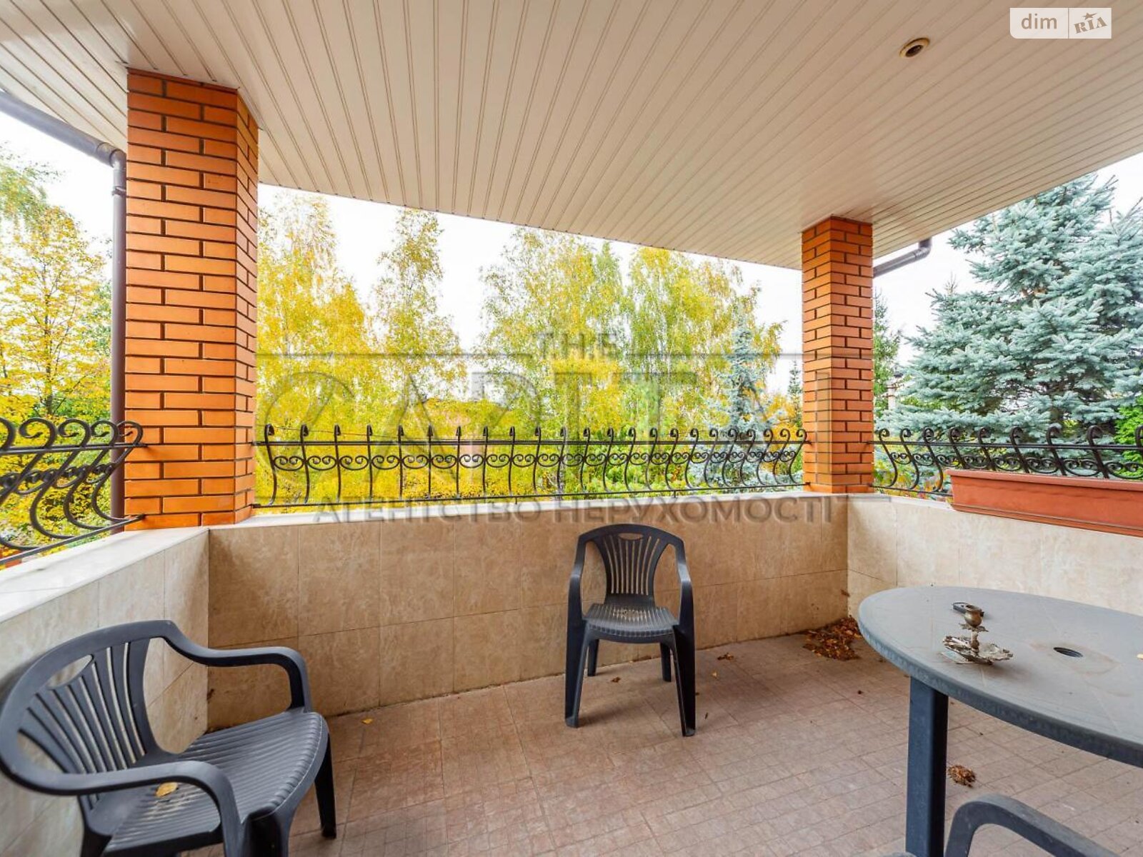 двухэтажный дом с верандой, 250 кв. м, кирпич. Продажа в Софиевской Борщаговке фото 1 двухэтажный дом с верандой, 250 кв. м, кирпич. Продажа в Софиевской Борщаговке фото 1