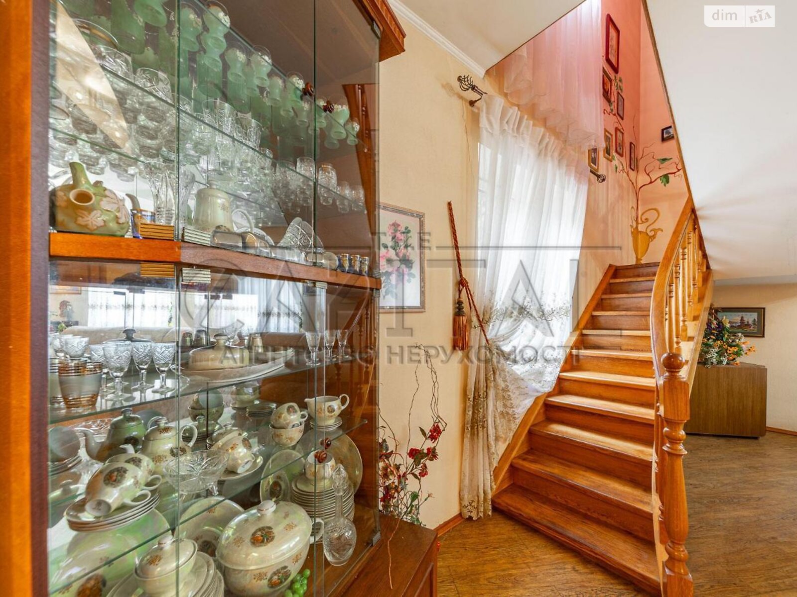 двухэтажный дом с верандой, 250 кв. м, кирпич. Продажа в Софиевской Борщаговке фото 1 двухэтажный дом с верандой, 250 кв. м, кирпич. Продажа в Софиевской Борщаговке фото 1