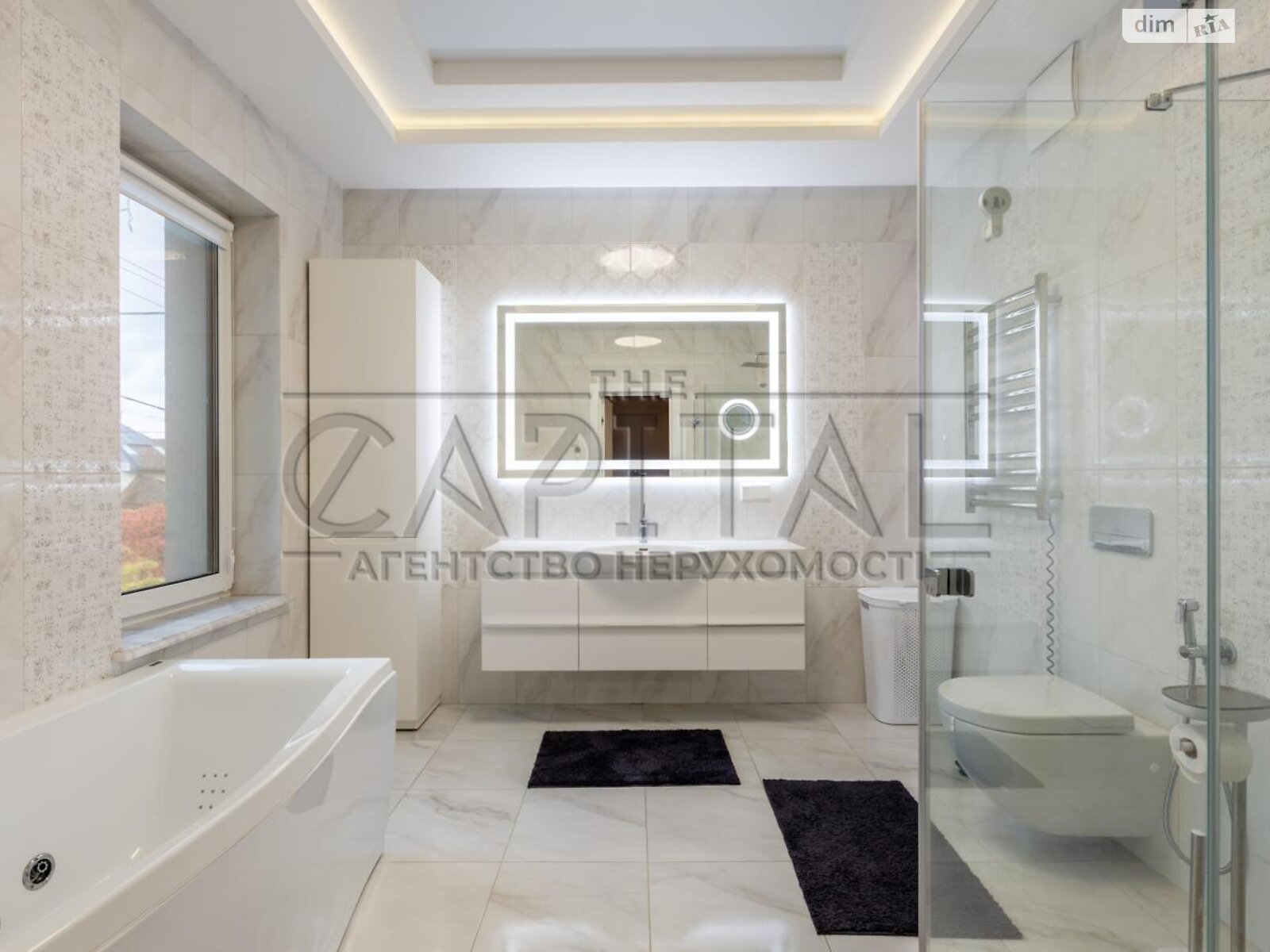 трехэтажный дом с отоплением, 260 кв. м, кирпич. Продажа в Софиевской Борщаговке фото 1 трехэтажный дом с отоплением, 260 кв. м, кирпич. Продажа в Софиевской Борщаговке фото 1