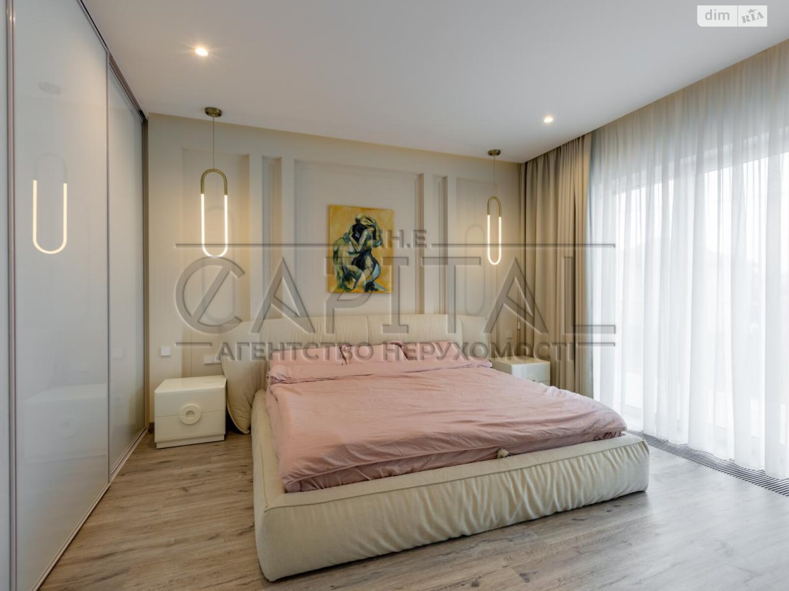 трехэтажный дом с отоплением, 260 кв. м, кирпич. Продажа в Софиевской Борщаговке фото 1 трехэтажный дом с отоплением, 260 кв. м, кирпич. Продажа в Софиевской Борщаговке фото 1