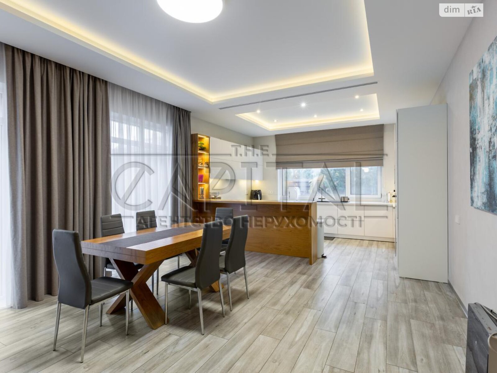 трехэтажный дом с отоплением, 260 кв. м, кирпич. Продажа в Софиевской Борщаговке фото 1 трехэтажный дом с отоплением, 260 кв. м, кирпич. Продажа в Софиевской Борщаговке фото 1