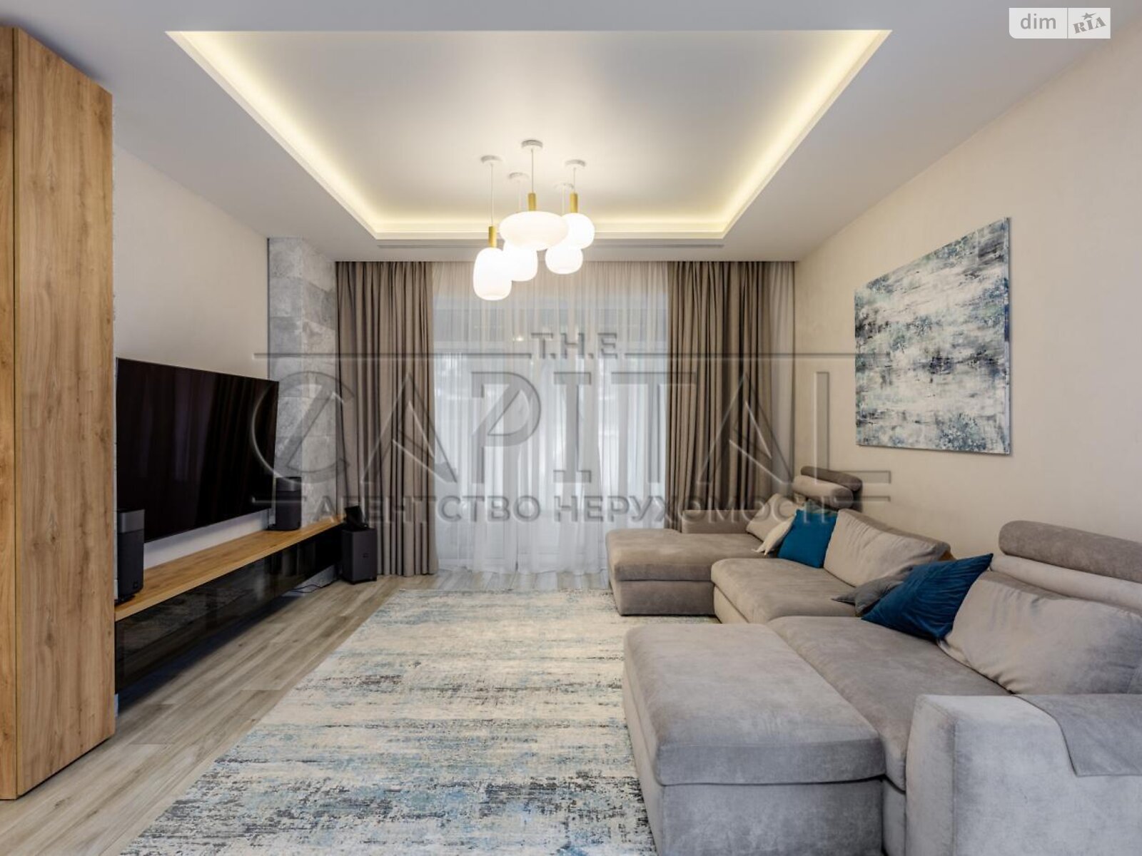 трехэтажный дом с отоплением, 260 кв. м, кирпич. Продажа в Софиевской Борщаговке фото 1 трехэтажный дом с отоплением, 260 кв. м, кирпич. Продажа в Софиевской Борщаговке фото 1