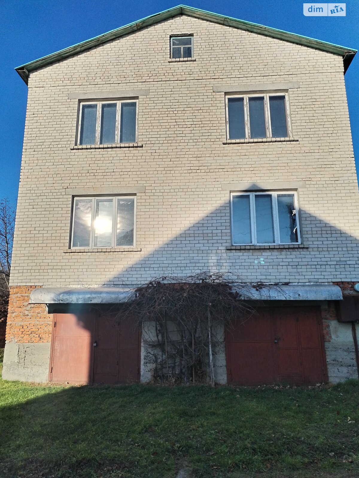трехэтажный дом, 270 кв. м, кирпич. Продажа в Сокале район Сокаль фото 1 трехэтажный дом, 270 кв. м, кирпич. Продажа в Сокале район Сокаль фото 1