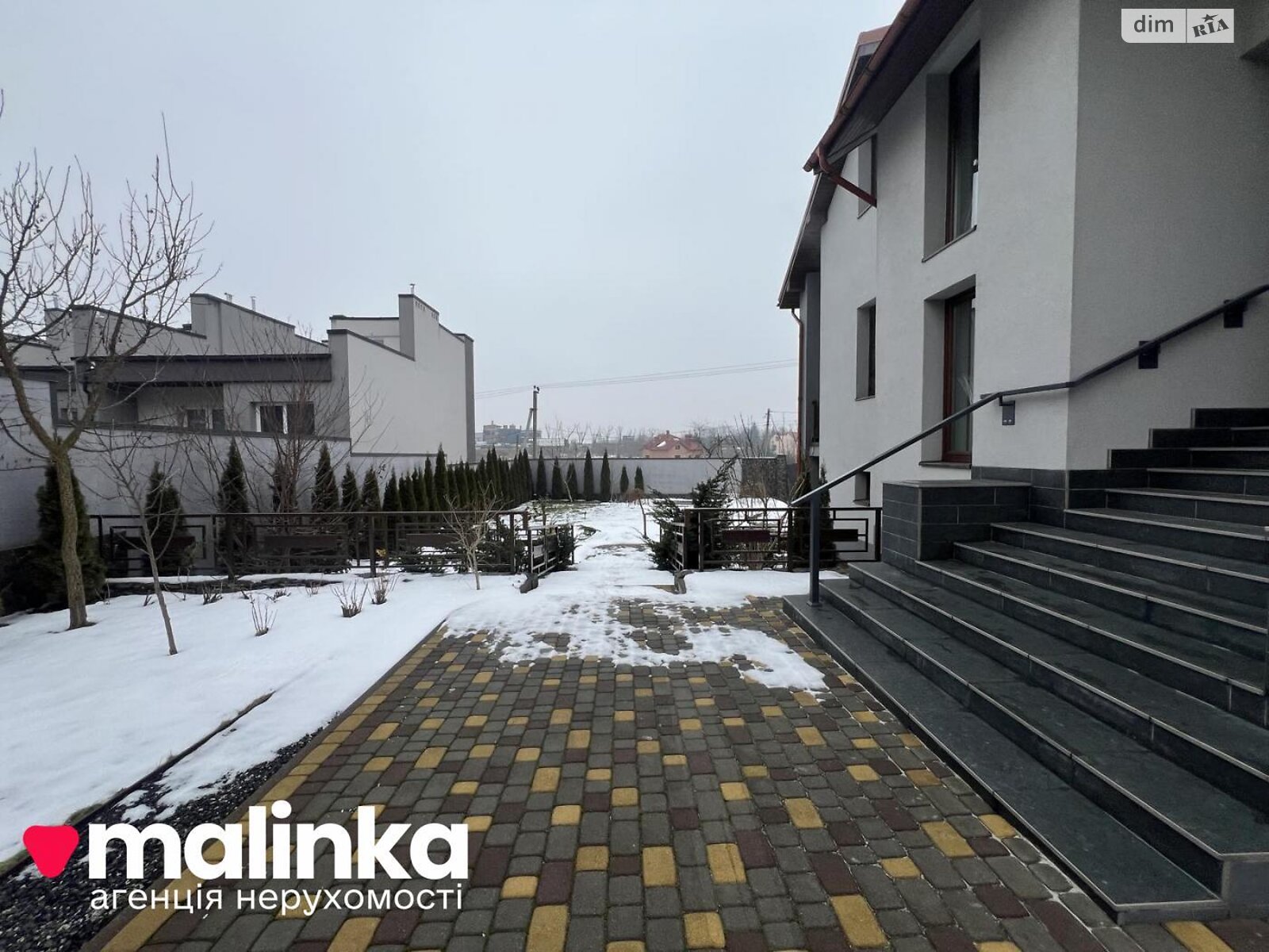двухэтажный дом с балконом, 310 кв. м, кирпич. Продажа в Сокольниках фото 1