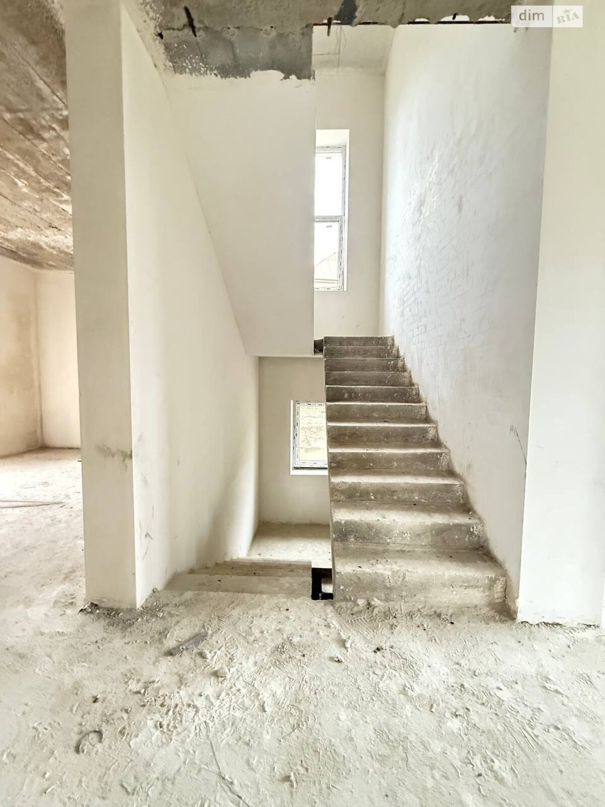 трехэтажный дом, 285 кв. м, кирпич. Продажа в Сокольниках фото 1 трехэтажный дом, 285 кв. м, кирпич. Продажа в Сокольниках фото 1