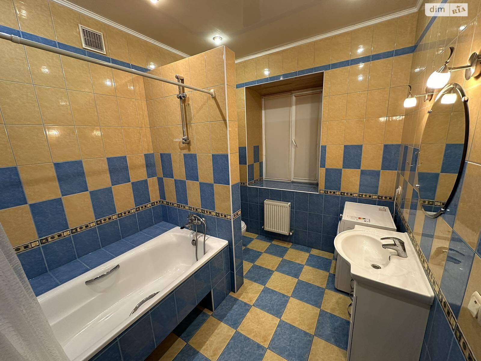 двухэтажный дом, 190 кв. м, кирпич. Продажа в Соколовском фото 1