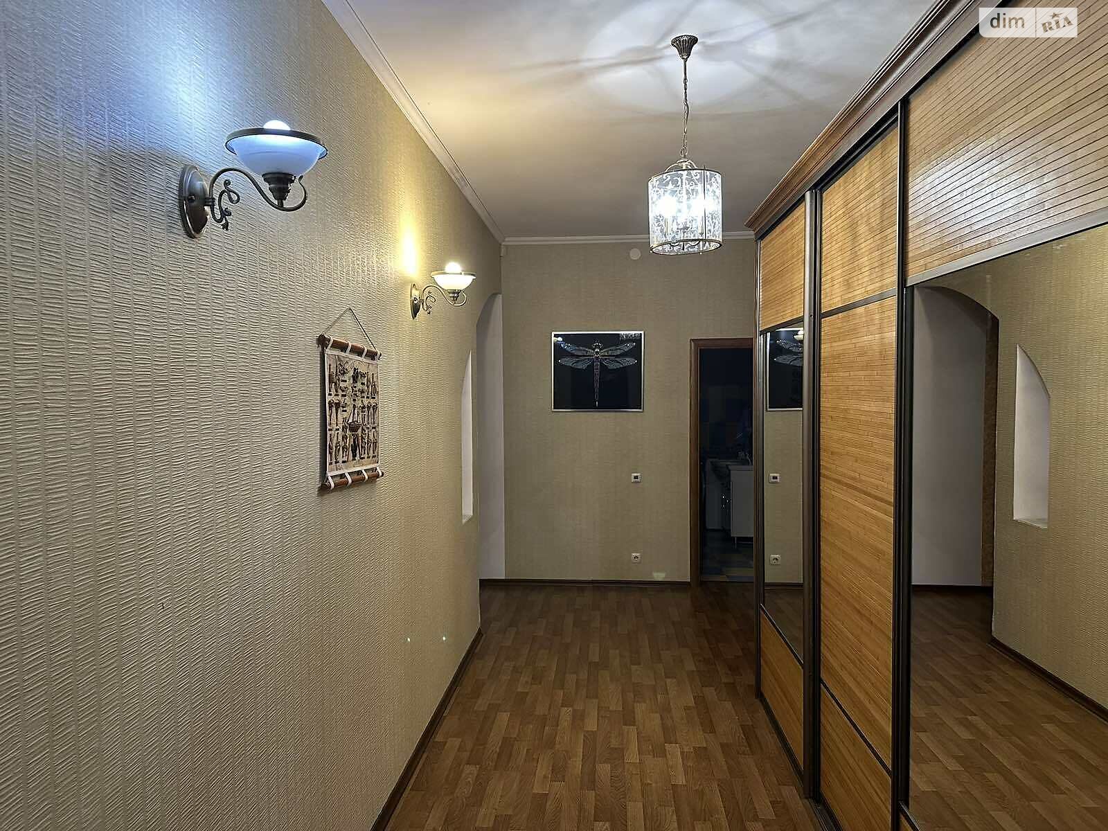 двухэтажный дом, 190 кв. м, кирпич. Продажа в Соколовском фото 1