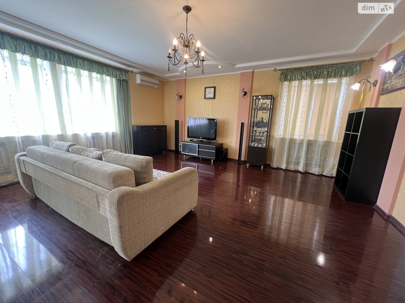 двухэтажный дом с ремонтом, 250 кв. м, кирпич. Продажа в Солнечном фото 1 двухэтажный дом с ремонтом, 250 кв. м, кирпич. Продажа в Солнечном фото 1