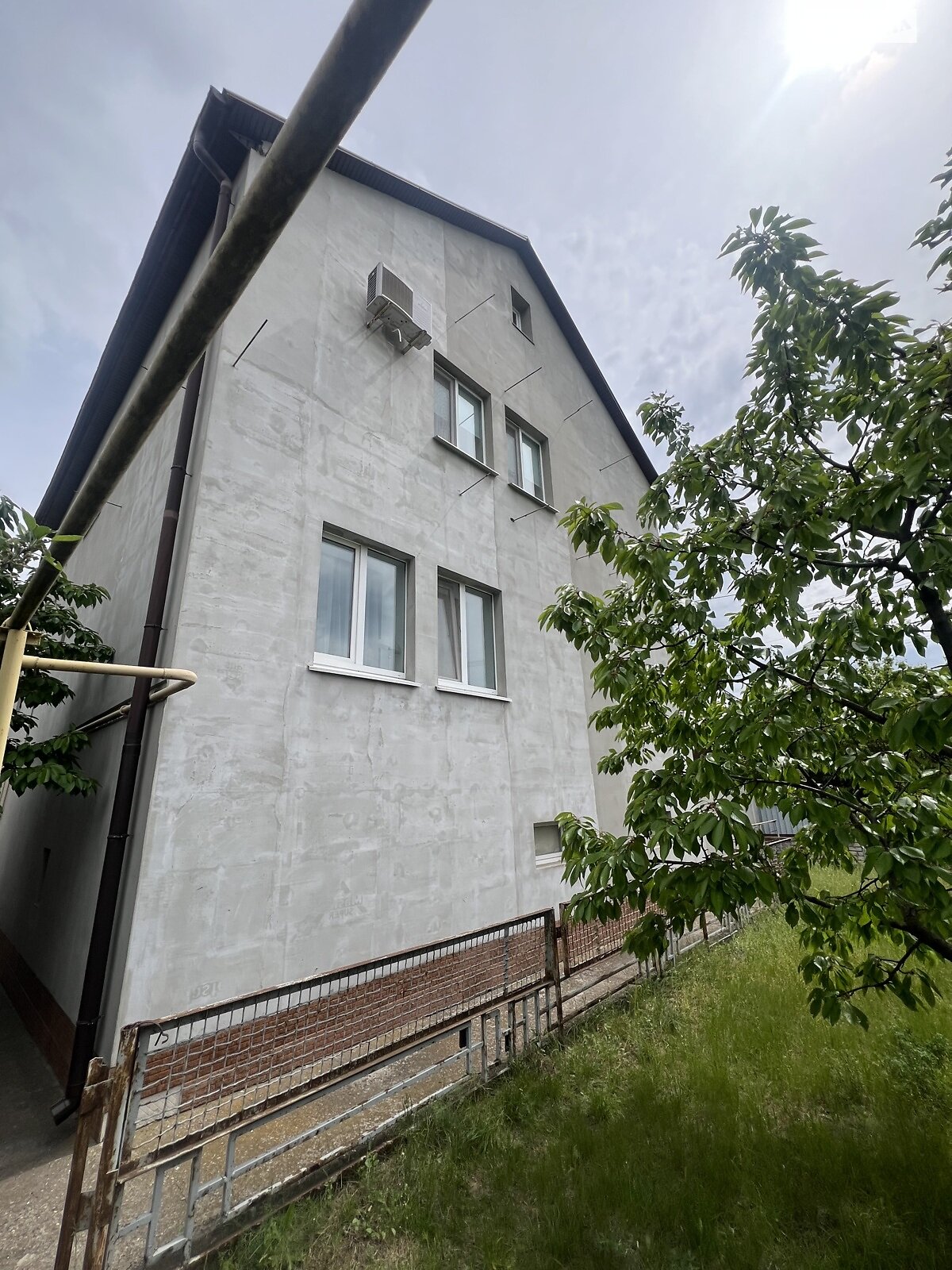 двухэтажный дом с ремонтом, 250 кв. м, кирпич. Продажа в Солнечном фото 1 двухэтажный дом с ремонтом, 250 кв. м, кирпич. Продажа в Солнечном фото 1