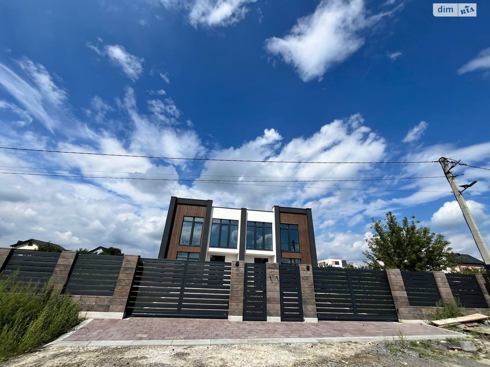двоповерховий будинок з верандою, 280 кв. м, цегла. Продаж у Солонці фото 1 двоповерховий будинок з верандою, 280 кв. м, цегла. Продаж у Солонці фото 1