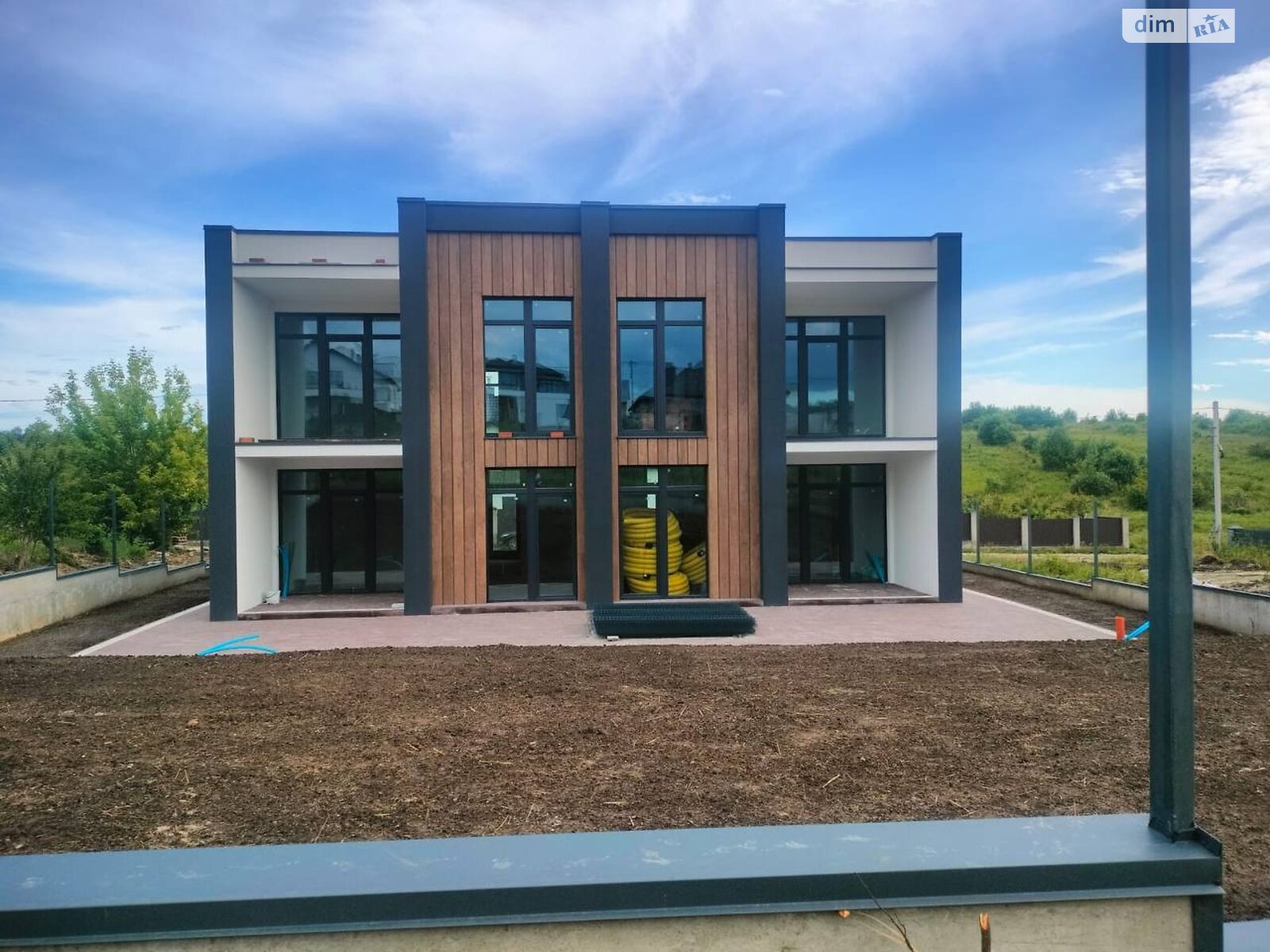 двоповерховий будинок з верандою, 280 кв. м, цегла. Продаж у Солонці фото 1 двоповерховий будинок з верандою, 280 кв. м, цегла. Продаж у Солонці фото 1