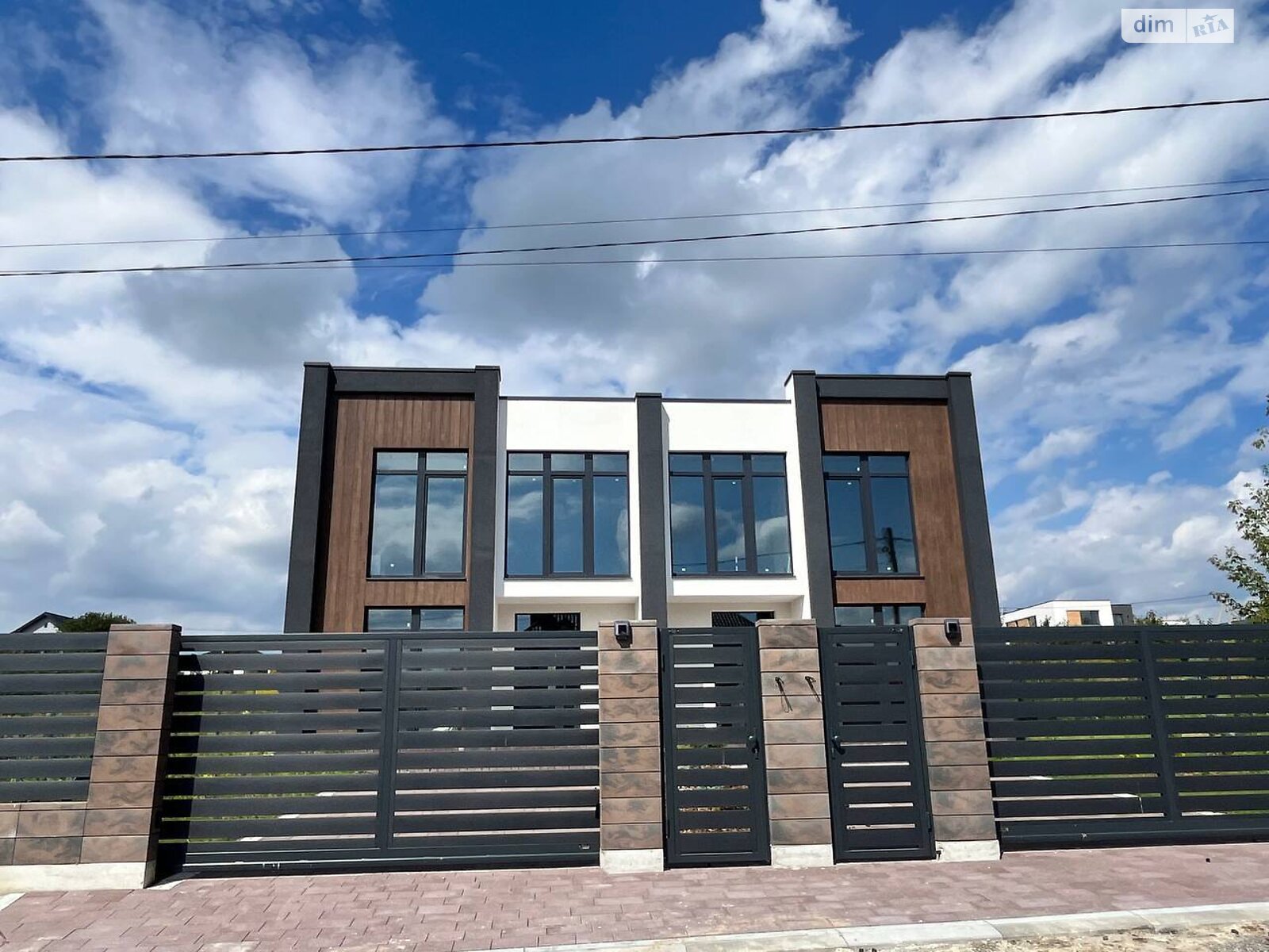 двоповерховий будинок з верандою, 280 кв. м, цегла. Продаж у Солонці фото 1 двоповерховий будинок з верандою, 280 кв. м, цегла. Продаж у Солонці фото 1