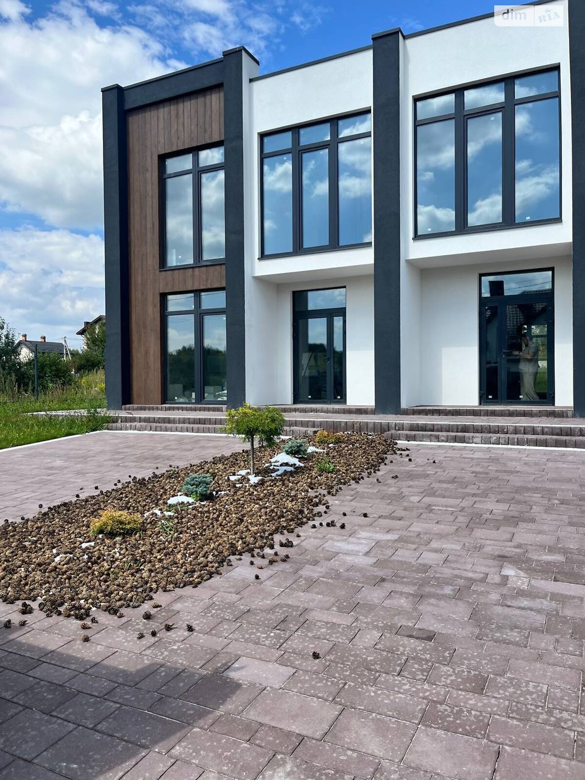 двоповерховий будинок з верандою, 280 кв. м, цегла. Продаж у Солонці фото 1 двоповерховий будинок з верандою, 280 кв. м, цегла. Продаж у Солонці фото 1