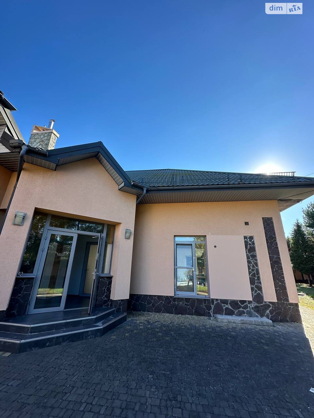 двоповерховий будинок з гаражем, 303 кв. м, цегла. Продаж у Солонці фото 1 двоповерховий будинок з гаражем, 303 кв. м, цегла. Продаж у Солонці фото 1