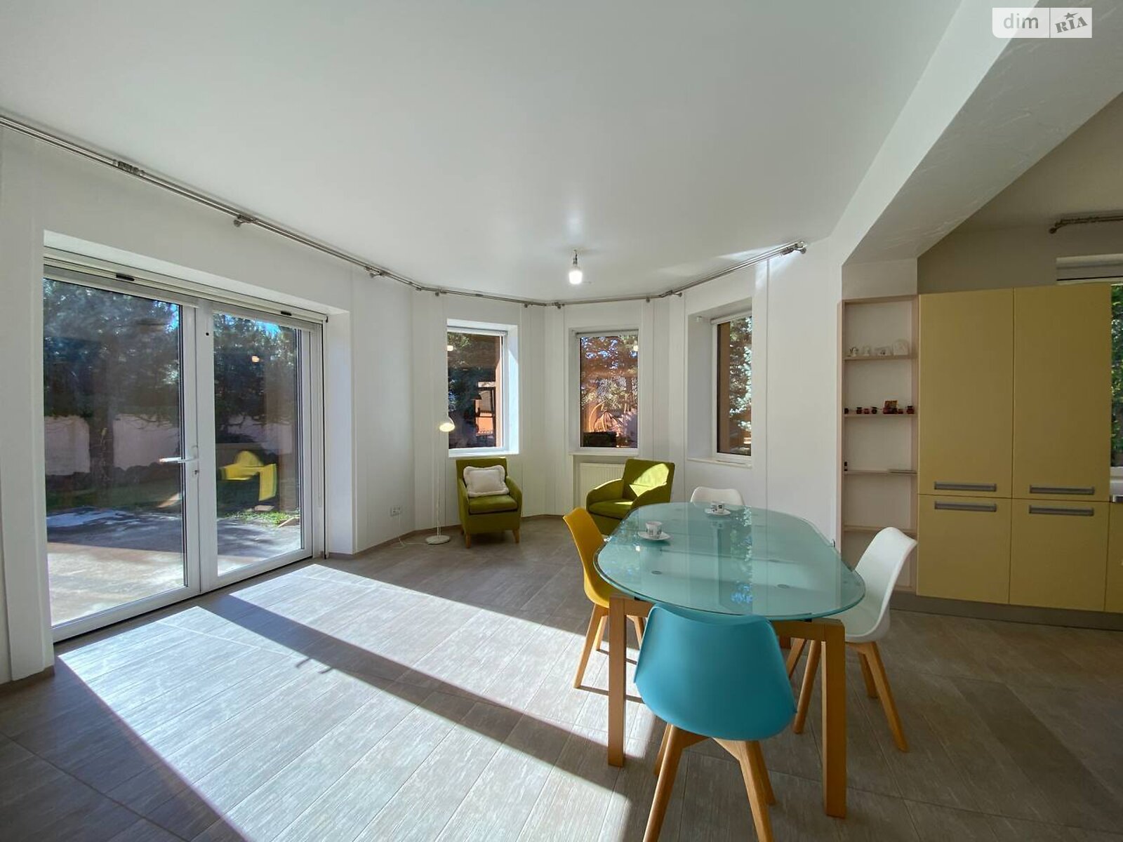 двоповерховий будинок з гаражем, 303 кв. м, цегла. Продаж у Солонці фото 1 двоповерховий будинок з гаражем, 303 кв. м, цегла. Продаж у Солонці фото 1