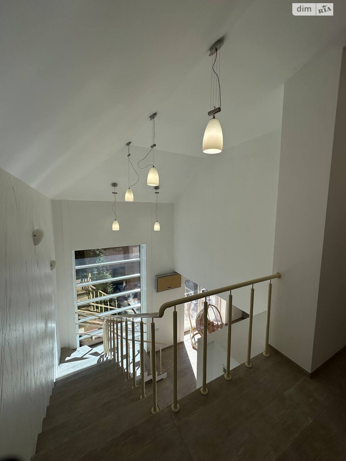 двоповерховий будинок з гаражем, 303 кв. м, цегла. Продаж у Солонці фото 1 двоповерховий будинок з гаражем, 303 кв. м, цегла. Продаж у Солонці фото 1