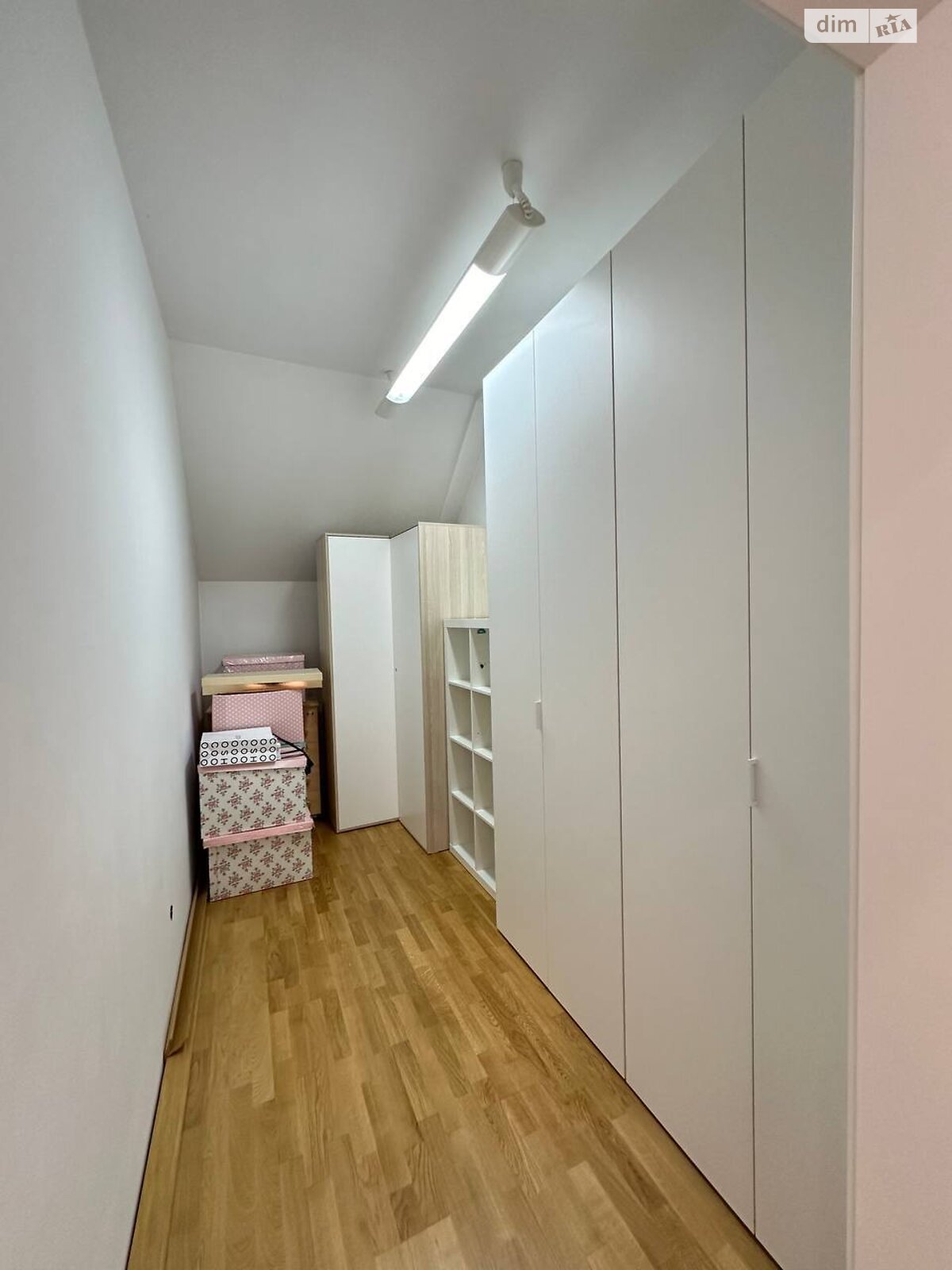 двоповерховий будинок з гаражем, 303 кв. м, цегла. Продаж у Солонці фото 1 двоповерховий будинок з гаражем, 303 кв. м, цегла. Продаж у Солонці фото 1