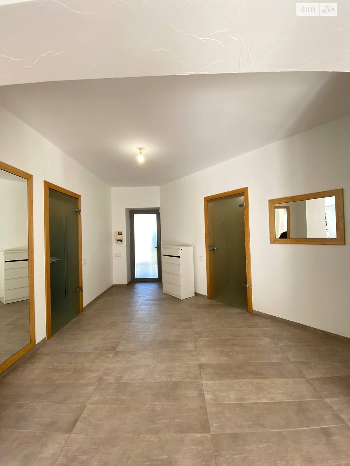 двоповерховий будинок з гаражем, 303 кв. м, цегла. Продаж у Солонці фото 1 двоповерховий будинок з гаражем, 303 кв. м, цегла. Продаж у Солонці фото 1