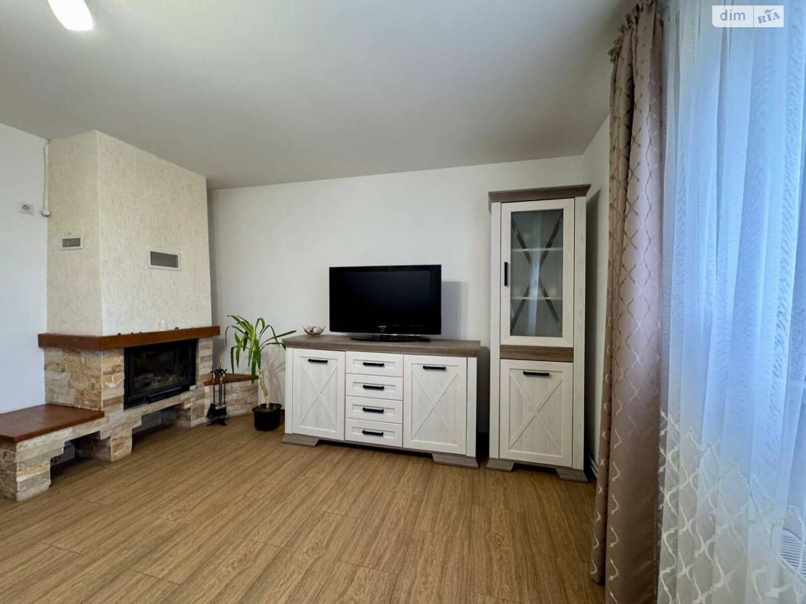 двоповерховий будинок, 112 кв. м, цегла. Продаж у Солонці фото 1 двоповерховий будинок, 112 кв. м, цегла. Продаж у Солонці фото 1