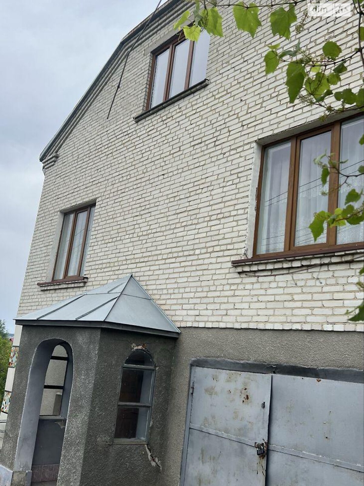 триповерховий будинок, 180 кв. м, кирпич. Продаж у Сороки-Львівські фото 1 триповерховий будинок, 180 кв. м, кирпич. Продаж у Сороки-Львівські фото 1