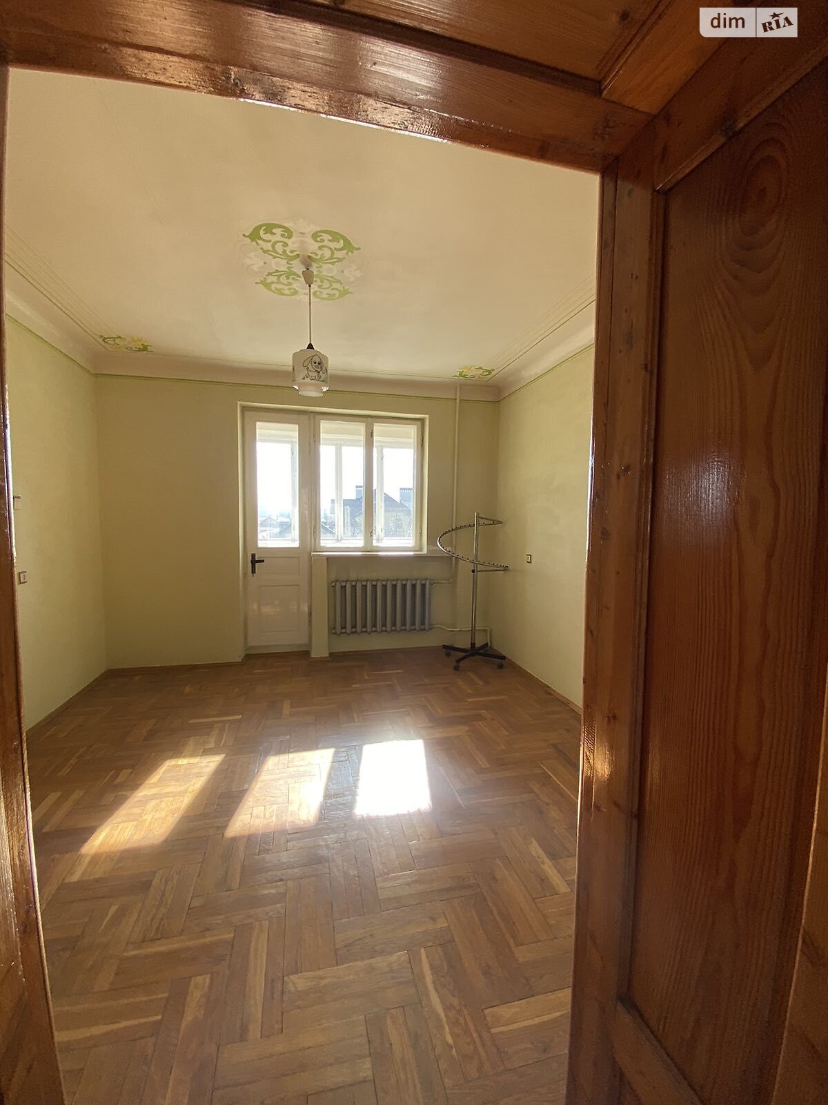 трехэтажный дом с гаражом, 298 кв. м, кирпич. Продажа в Сороки-Львовские фото 1