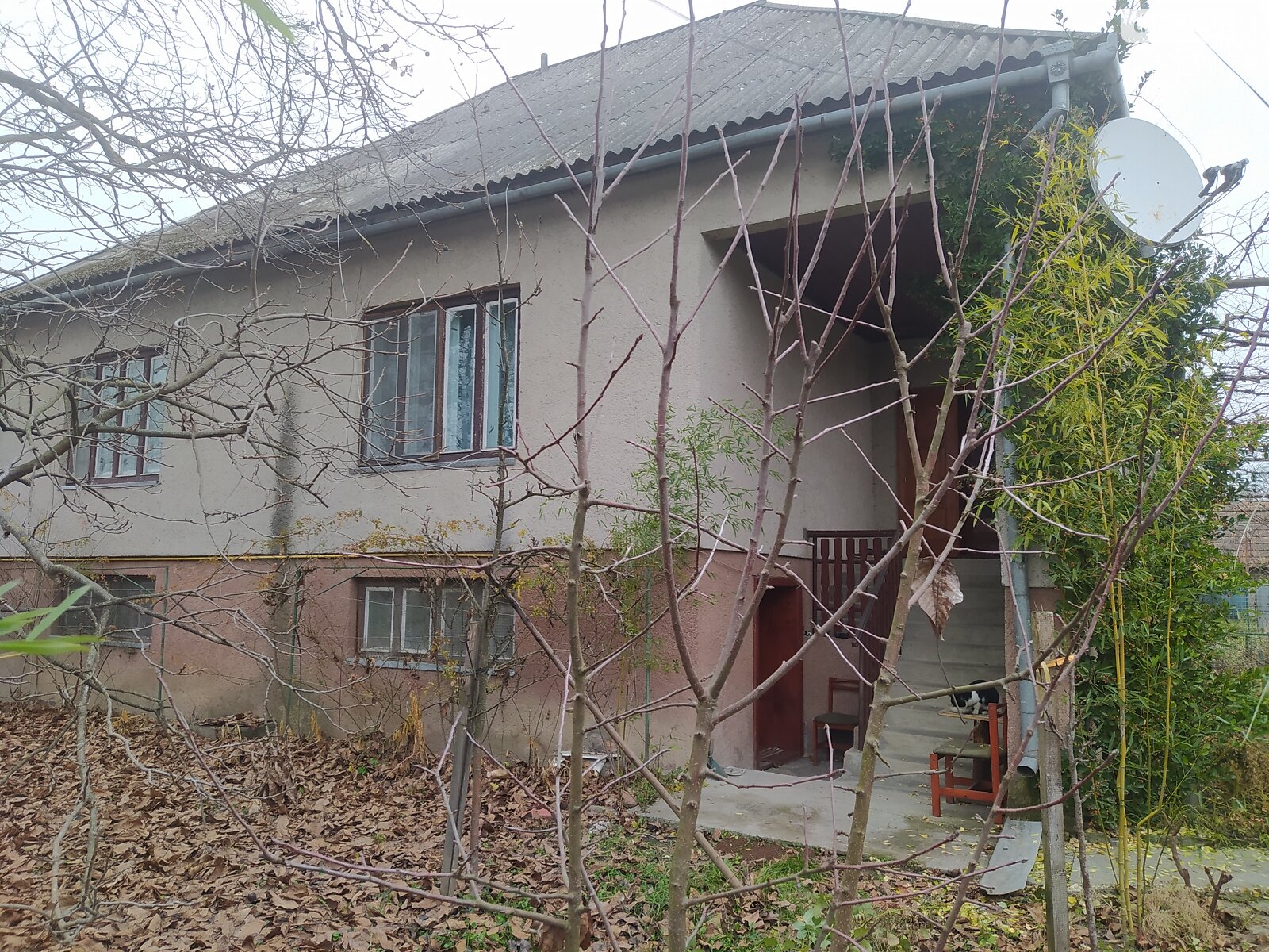 одноэтажный дом с гаражом, 200 кв. м, кирпич. Продажа в Среднем фото 1 одноэтажный дом с гаражом, 200 кв. м, кирпич. Продажа в Среднем фото 1
