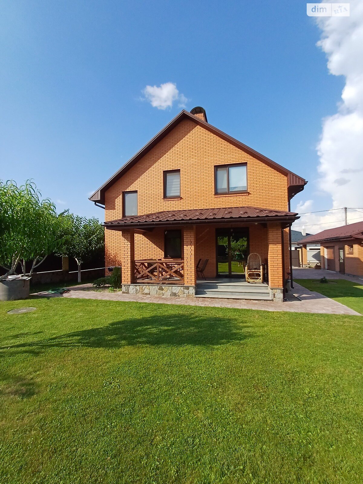 двухэтажный дом с гаражом, 130 кв. м, кирпич. Продажа в Станишовке фото 1 двухэтажный дом с гаражом, 130 кв. м, кирпич. Продажа в Станишовке фото 1