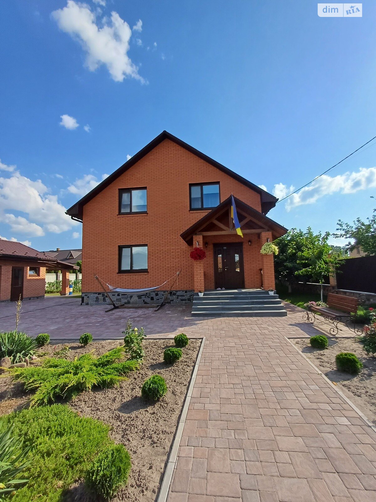 двухэтажный дом с гаражом, 130 кв. м, кирпич. Продажа в Станишовке фото 1 двухэтажный дом с гаражом, 130 кв. м, кирпич. Продажа в Станишовке фото 1