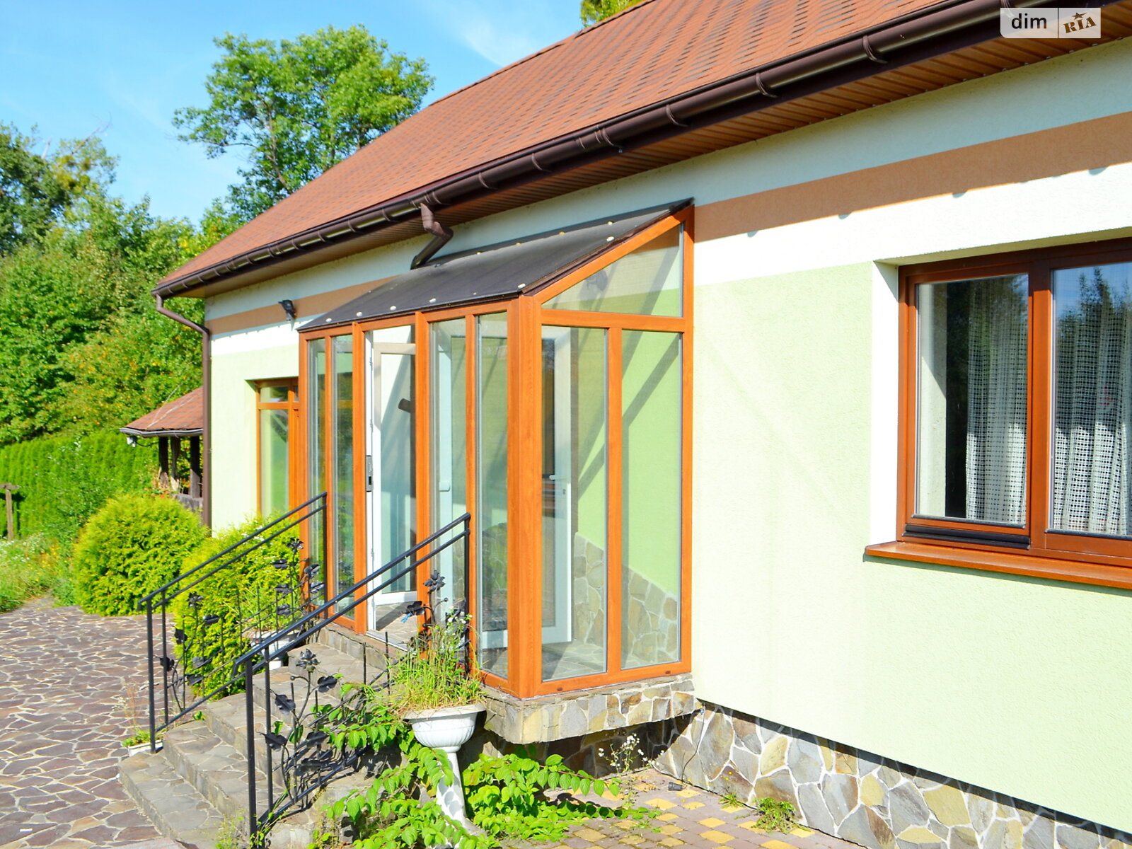 двоповерховий будинок з гаражем, 211.3 кв. м, цегла. Продаж у Старичах фото 1 двоповерховий будинок з гаражем, 211.3 кв. м, цегла. Продаж у Старичах фото 1