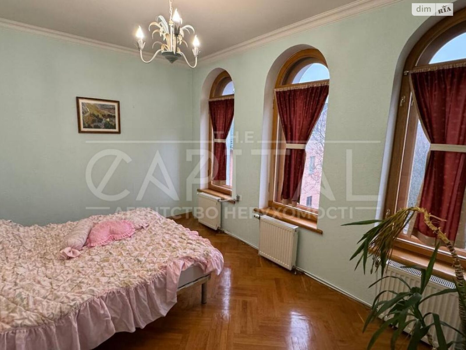 трехэтажный дом, 400 кв. м, кирпич. Продажа в Старых Безрадичах фото 1