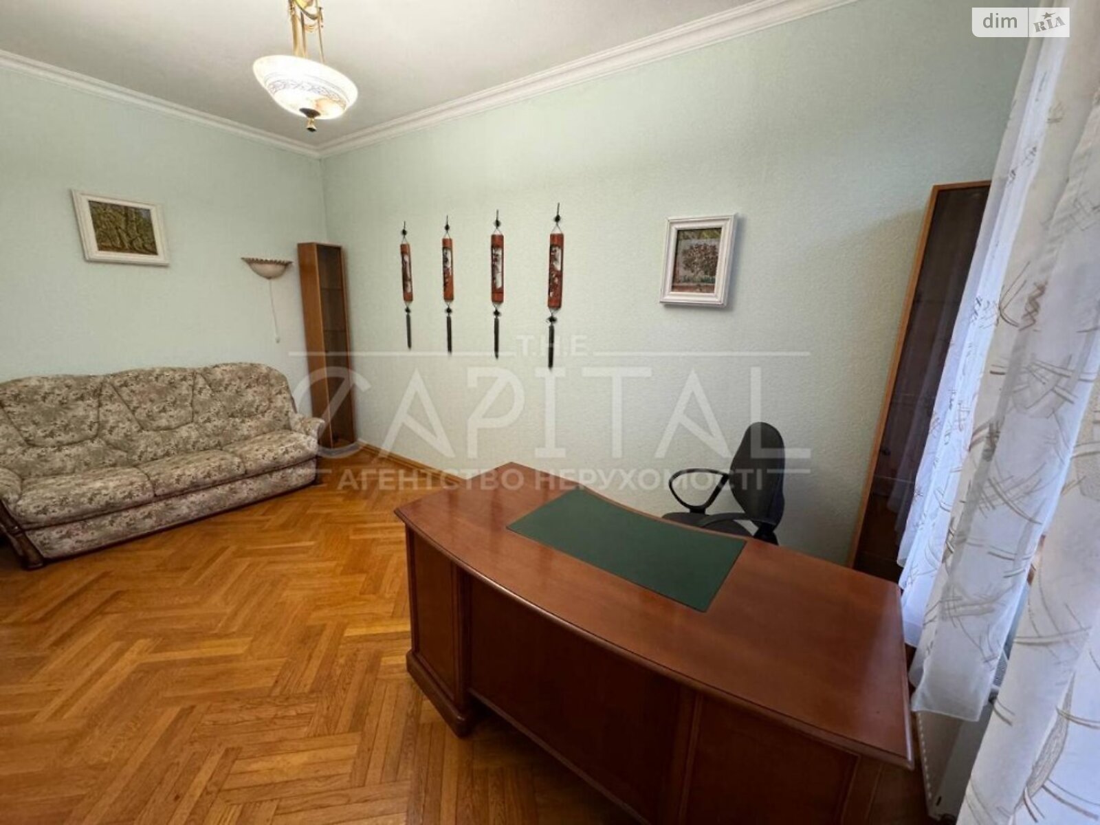 трехэтажный дом, 400 кв. м, кирпич. Продажа в Старых Безрадичах фото 1