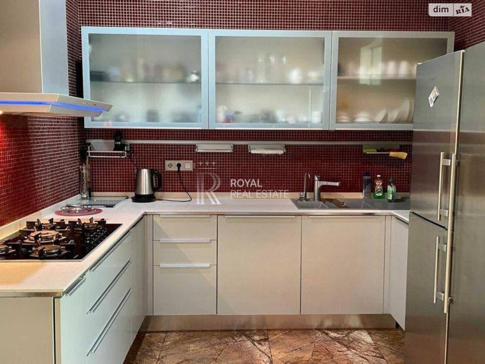 двухэтажный дом, 1252 кв. м, кирпич. Продажа в Старых Безрадичах фото 1 двухэтажный дом, 1252 кв. м, кирпич. Продажа в Старых Безрадичах фото 1