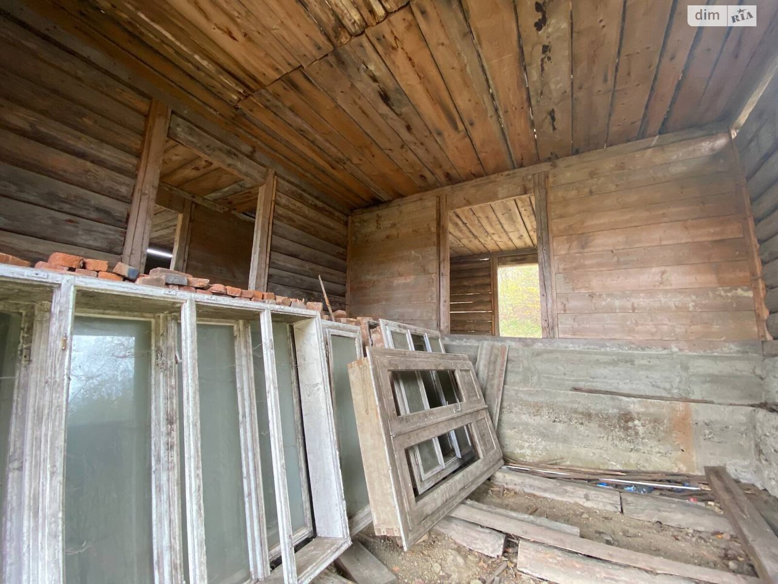 трехэтажный дом с гаражом, 270 кв. м, дерево и кирпич. Продажа в Старых Кутах фото 1 трехэтажный дом с гаражом, 270 кв. м, дерево и кирпич. Продажа в Старых Кутах фото 1