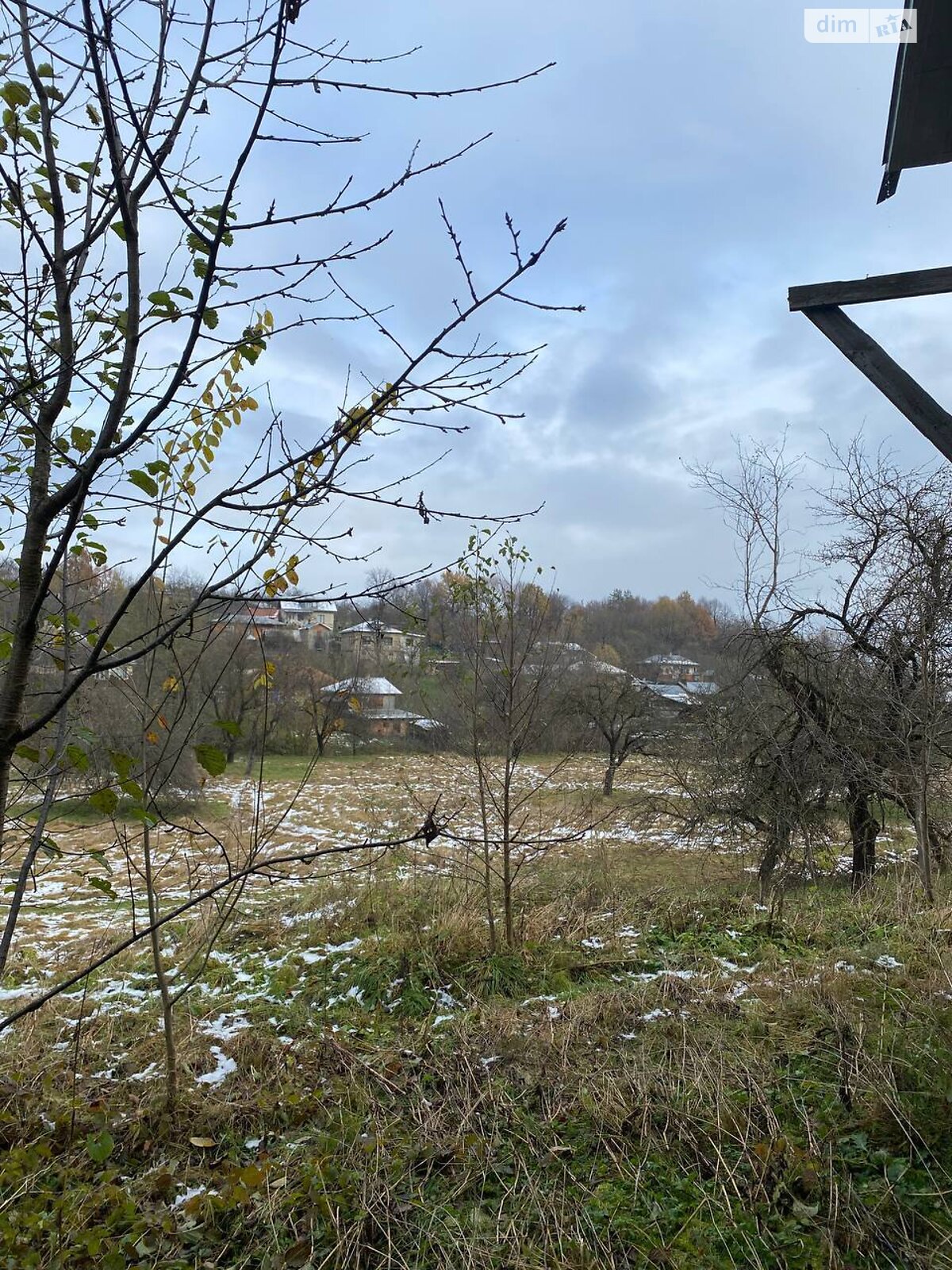 трехэтажный дом с гаражом, 270 кв. м, дерево и кирпич. Продажа в Старых Кутах фото 1 трехэтажный дом с гаражом, 270 кв. м, дерево и кирпич. Продажа в Старых Кутах фото 1