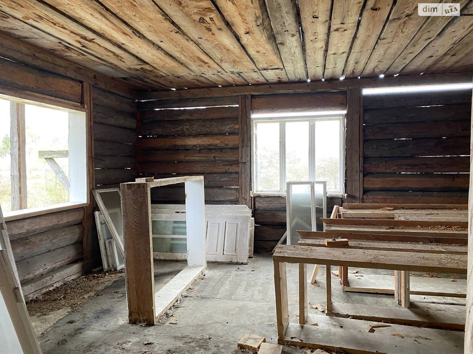 трехэтажный дом с гаражом, 270 кв. м, дерево и кирпич. Продажа в Старых Кутах фото 1 трехэтажный дом с гаражом, 270 кв. м, дерево и кирпич. Продажа в Старых Кутах фото 1