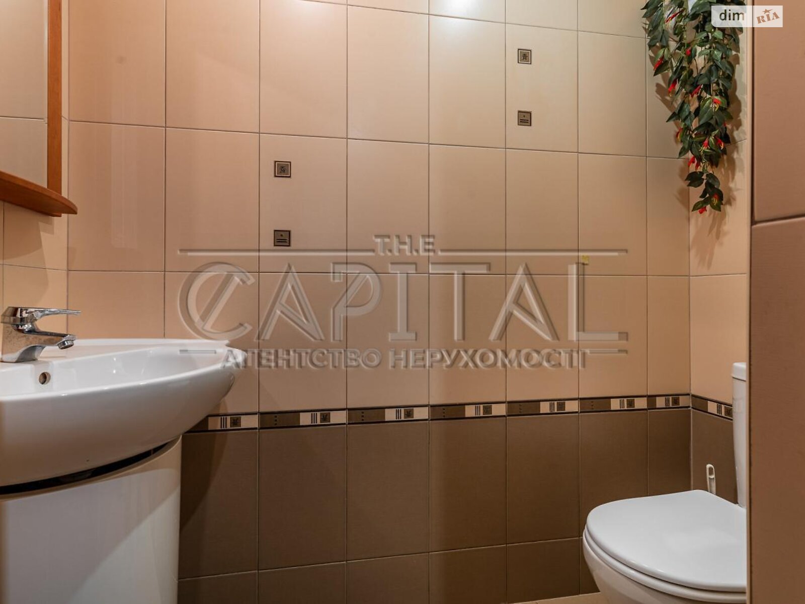 двухэтажный дом с верандой, 303.8 кв. м, кирпич. Продажа в Старых Петровцах фото 1 двухэтажный дом с верандой, 303.8 кв. м, кирпич. Продажа в Старых Петровцах фото 1
