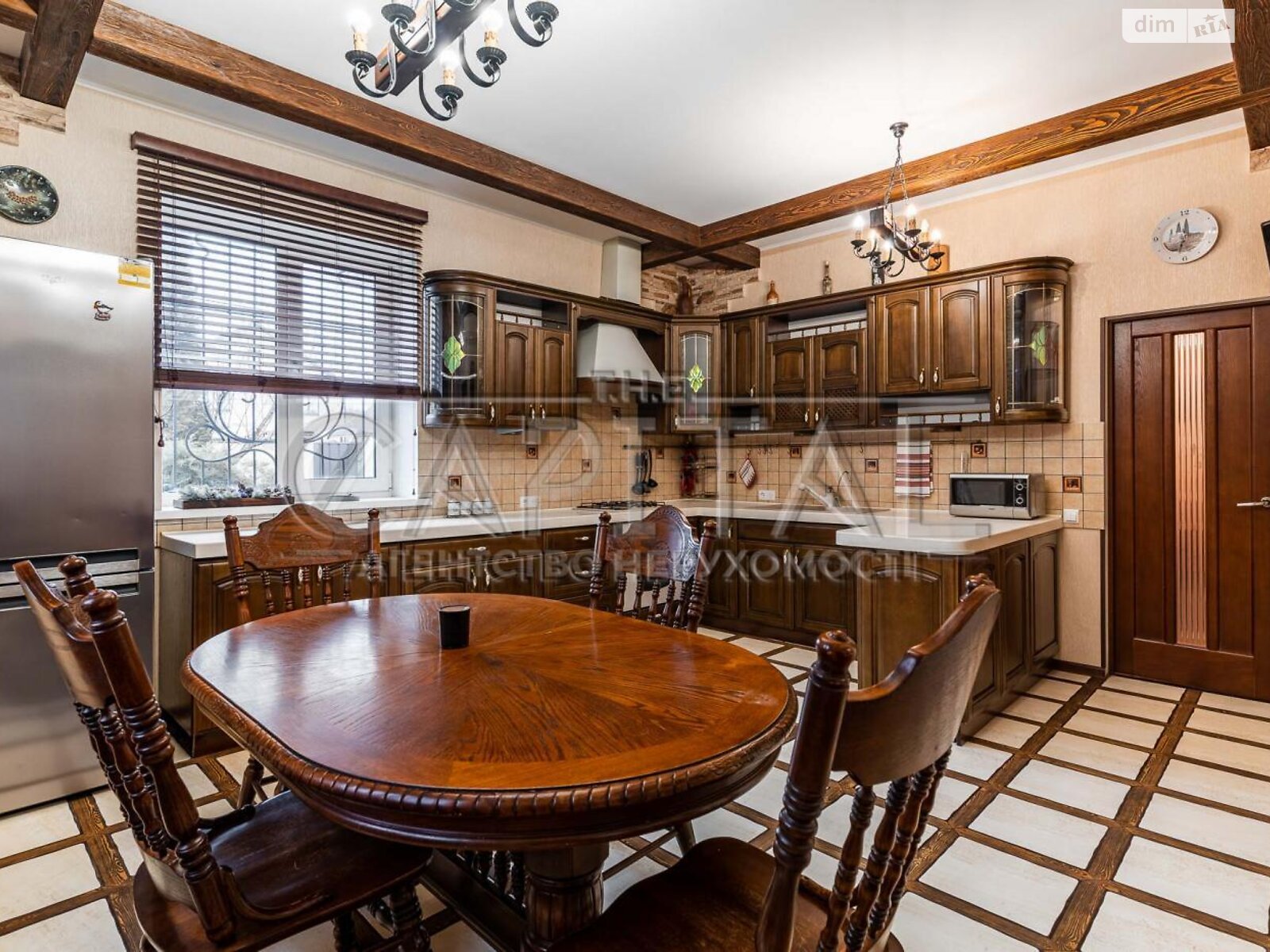 двоповерховий будинок з гаражем, 303.8 кв. м, цегла. Продаж у Старих Петрівцях фото 1 двоповерховий будинок з гаражем, 303.8 кв. м, цегла. Продаж у Старих Петрівцях фото 1