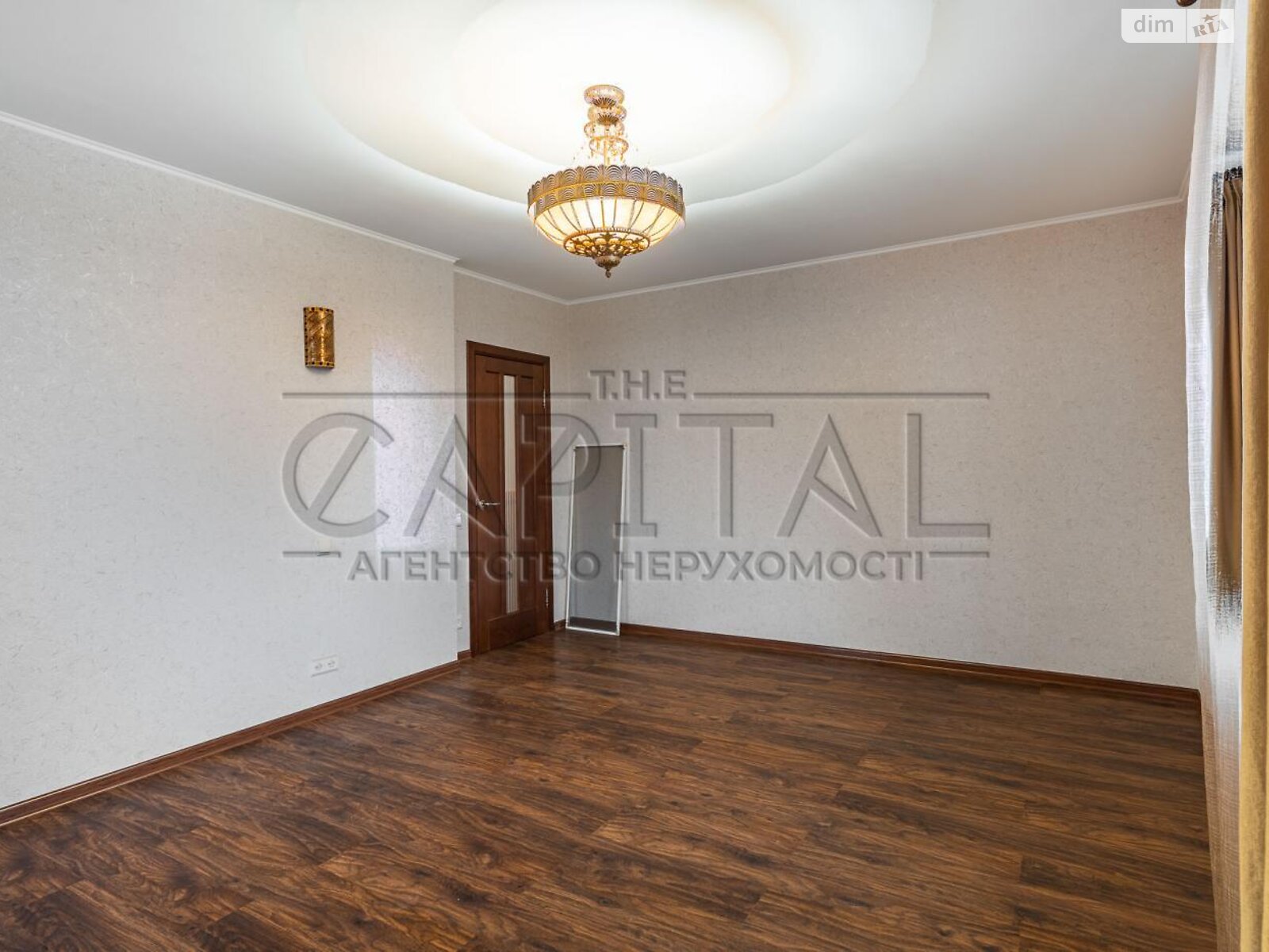 двухэтажный дом с верандой, 303.8 кв. м, кирпич. Продажа в Старых Петровцах фото 1 двухэтажный дом с верандой, 303.8 кв. м, кирпич. Продажа в Старых Петровцах фото 1
