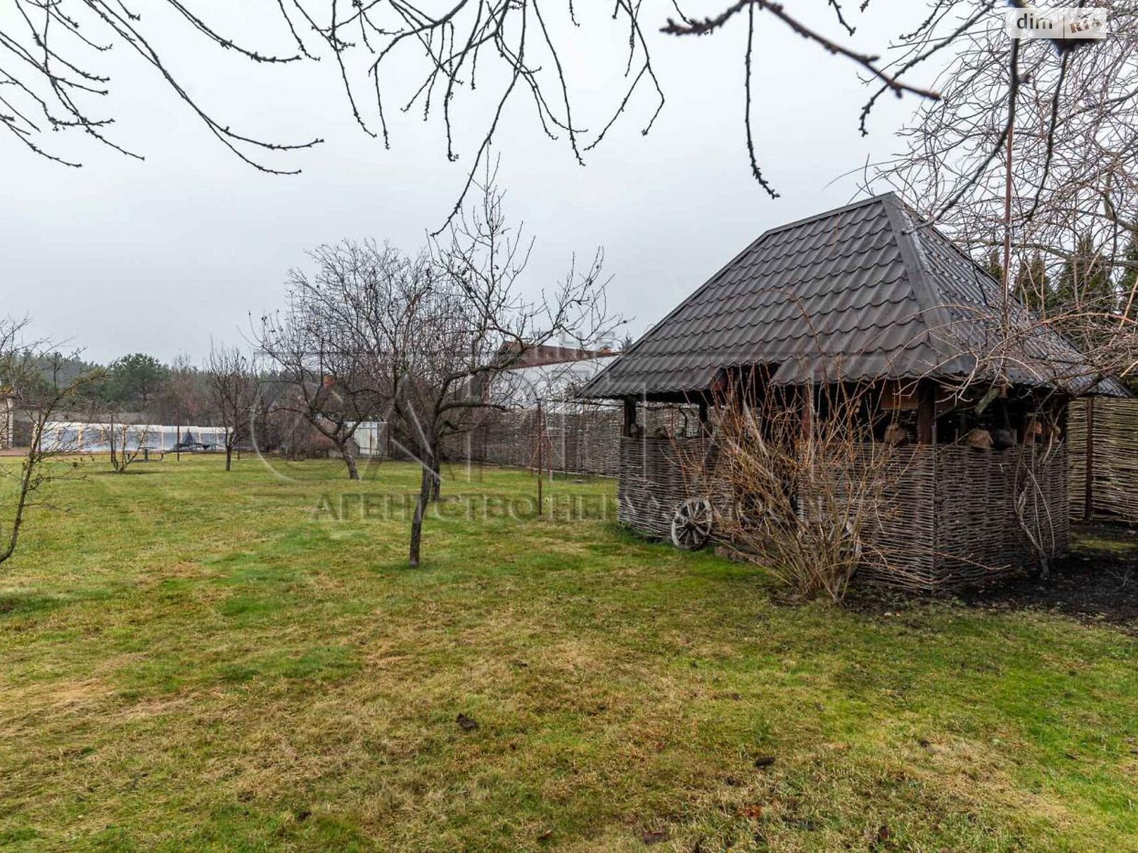 двухэтажный дом с верандой, 303.8 кв. м, кирпич. Продажа в Старых Петровцах фото 1 двухэтажный дом с верандой, 303.8 кв. м, кирпич. Продажа в Старых Петровцах фото 1