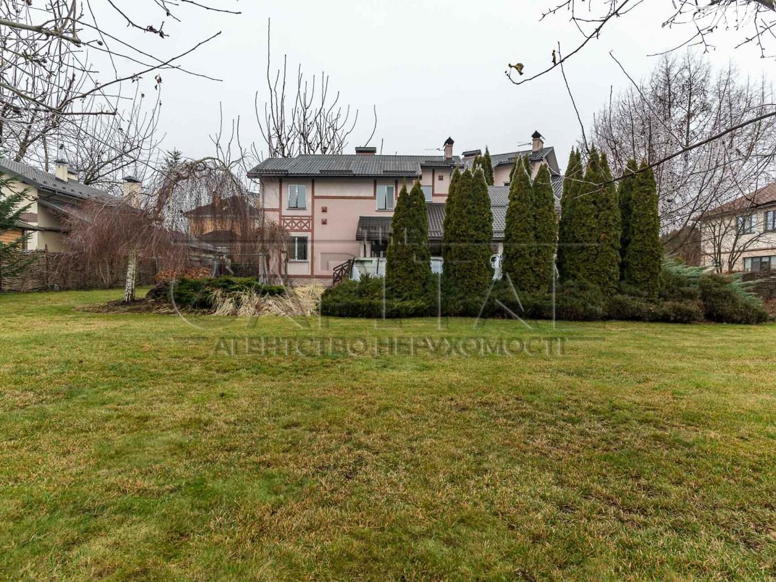 двухэтажный дом с верандой, 303.8 кв. м, кирпич. Продажа в Старых Петровцах фото 1 двухэтажный дом с верандой, 303.8 кв. м, кирпич. Продажа в Старых Петровцах фото 1