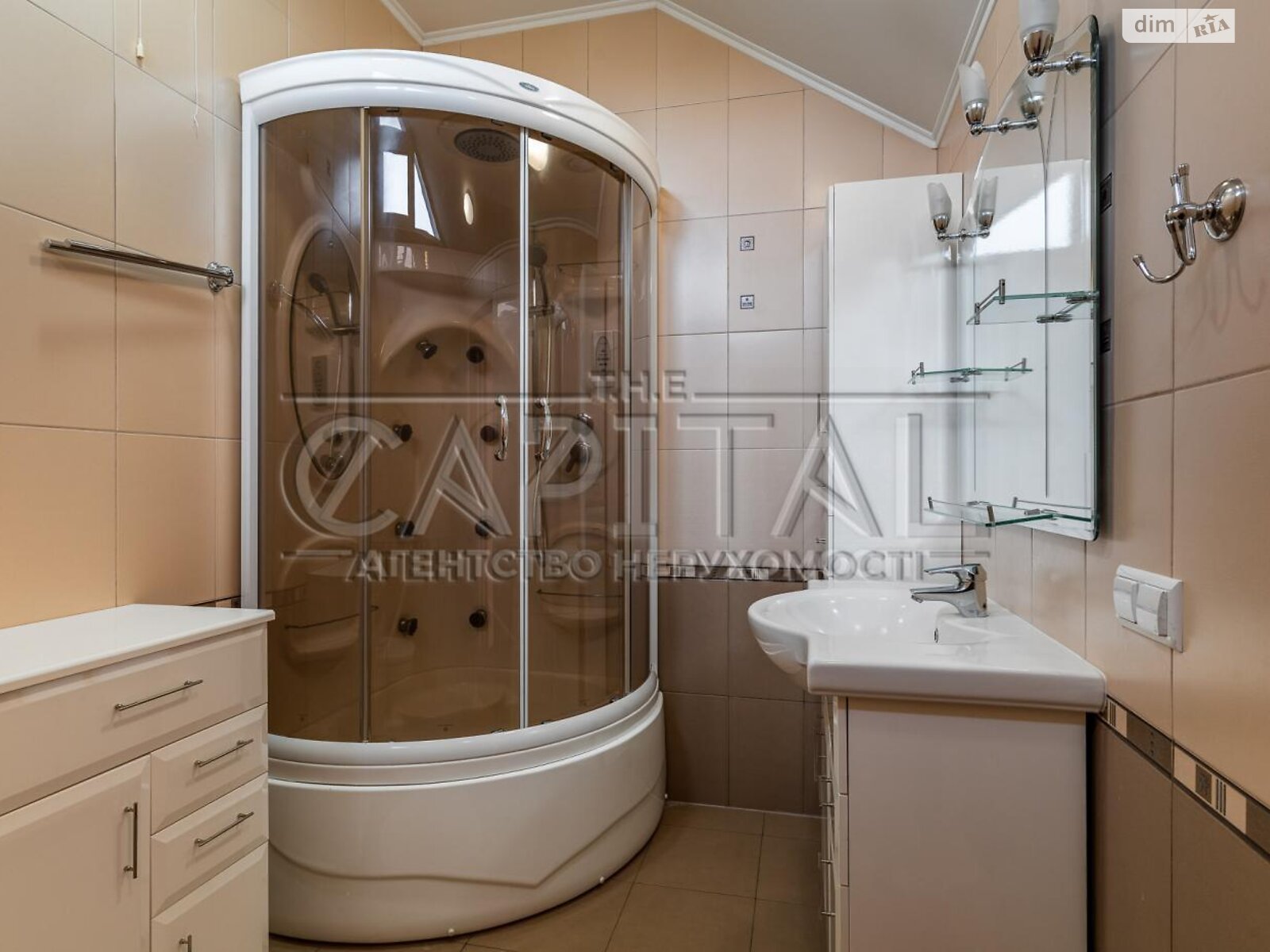 двоповерховий будинок з гаражем, 303.8 кв. м, цегла. Продаж у Старих Петрівцях фото 1 двоповерховий будинок з гаражем, 303.8 кв. м, цегла. Продаж у Старих Петрівцях фото 1
