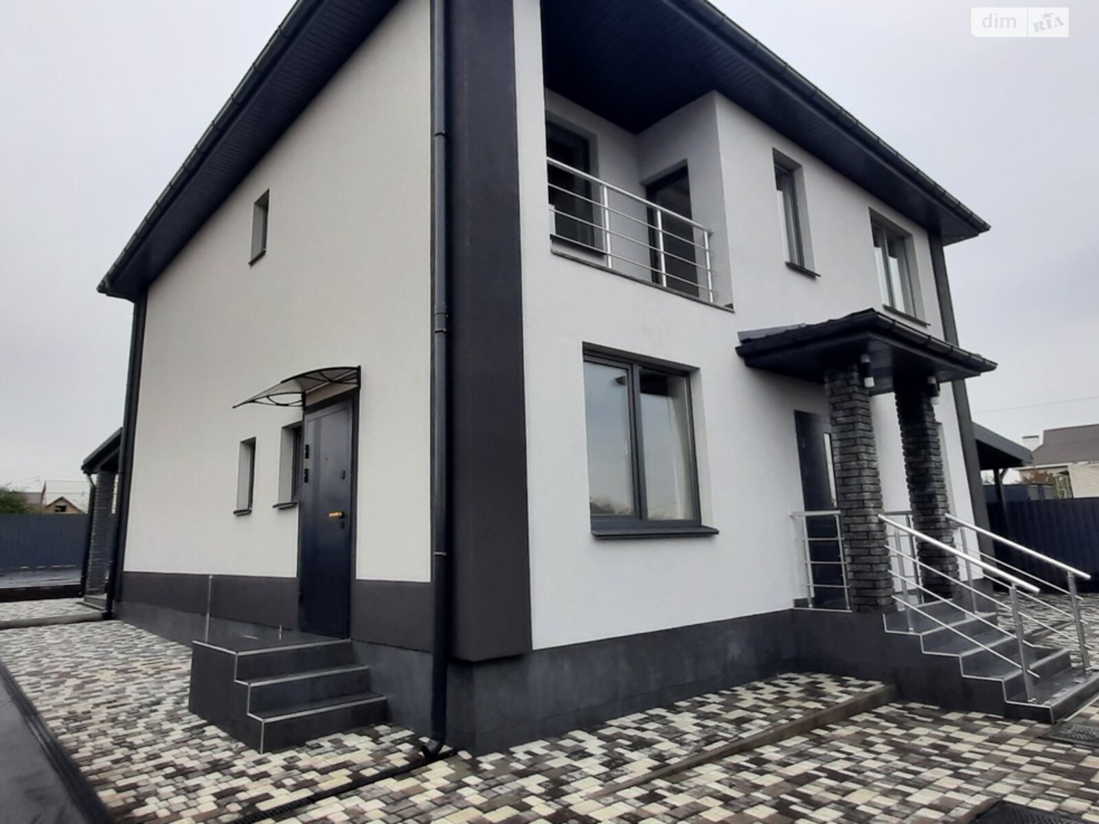 двухэтажный дом, 170 кв. м, пеноблок. Продажа в Старых Петровцах фото 1